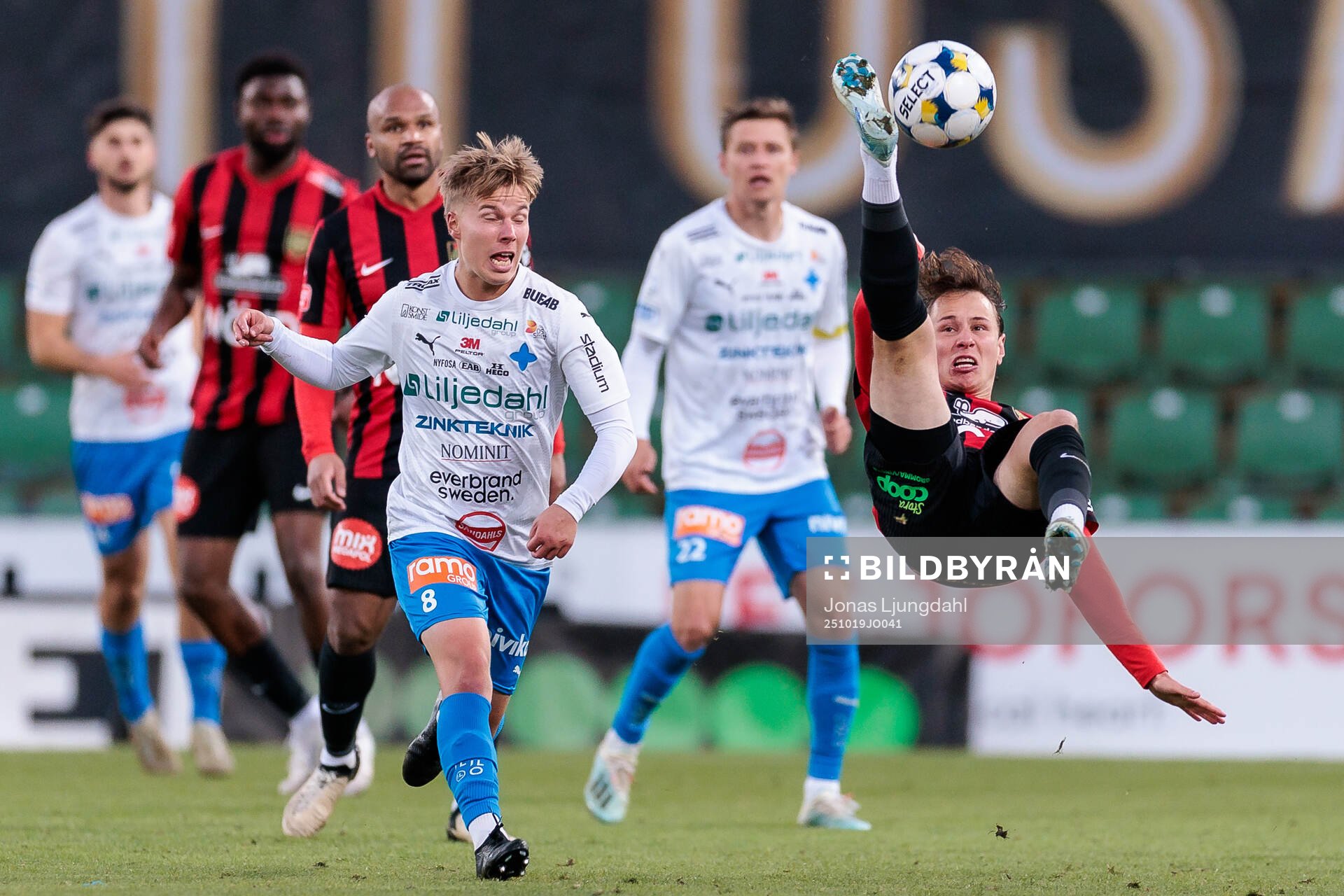 Värnamos Otso Liimatta och Brommapojkarnas Alex Timossi