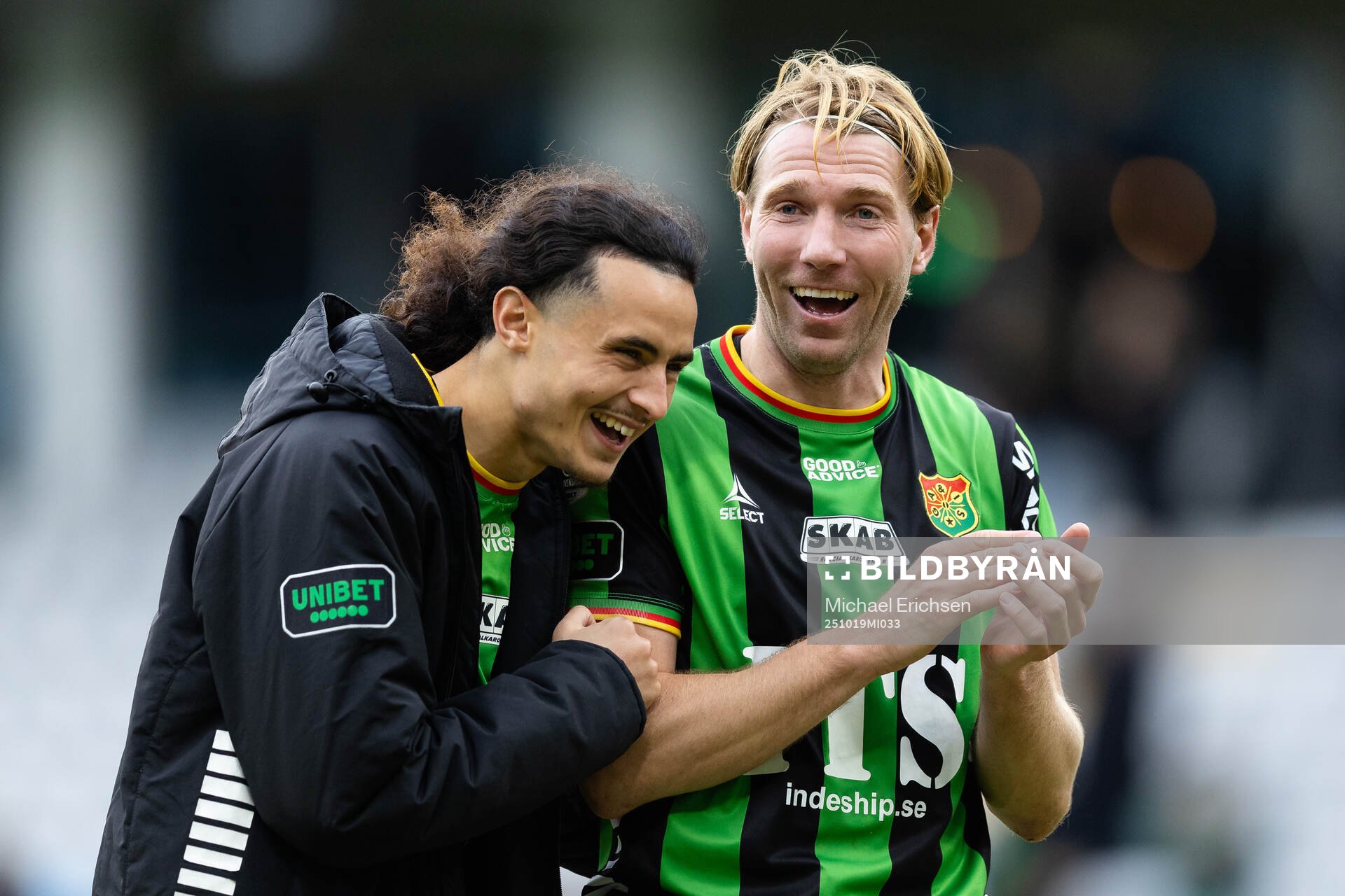 GAIS Amin Boudri och August Wängberg jublar och tackar