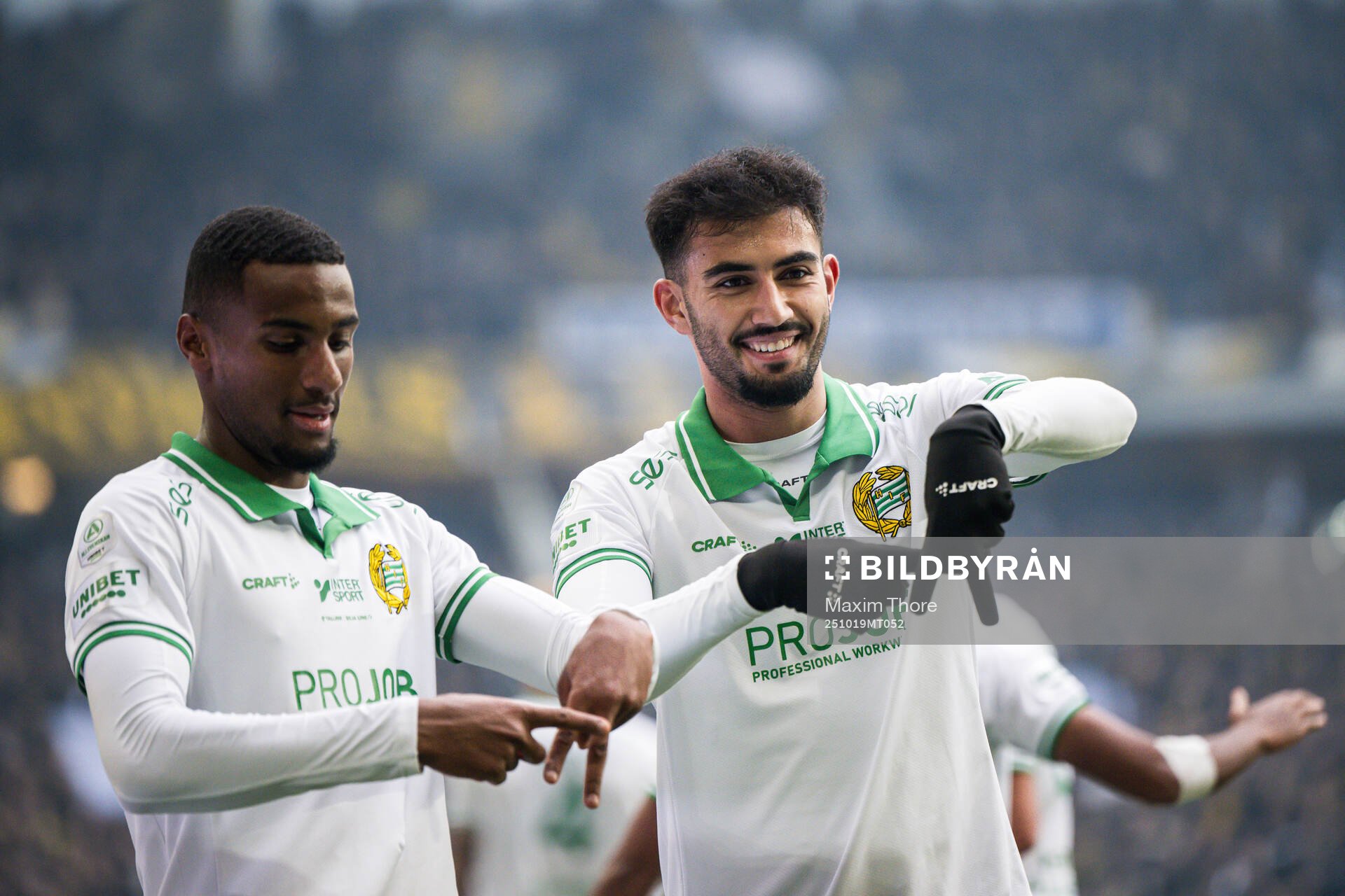 Hammarbys Paulos Abraham och Montader Madjed jublar