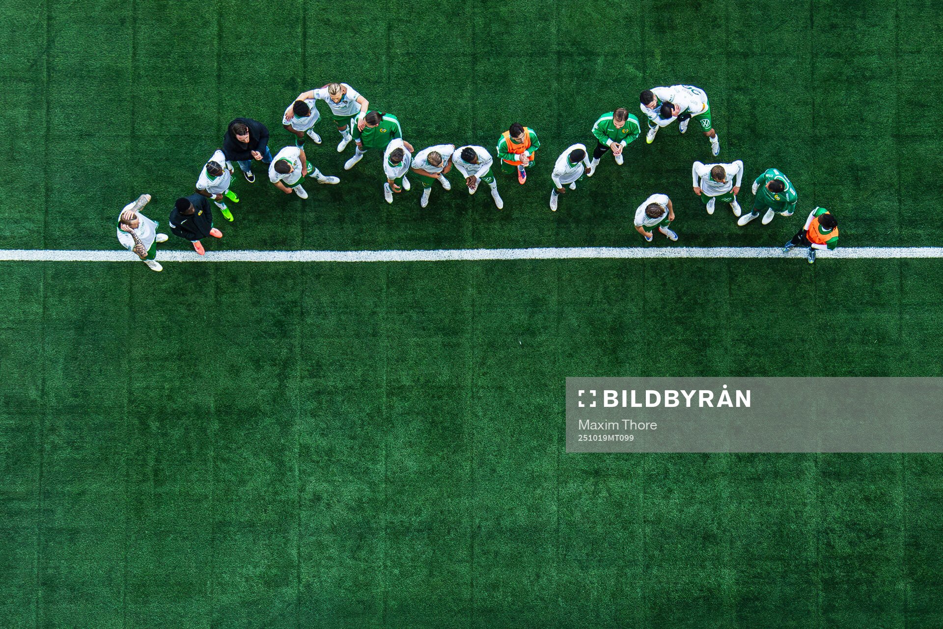 Hammarbys spelare jublar
