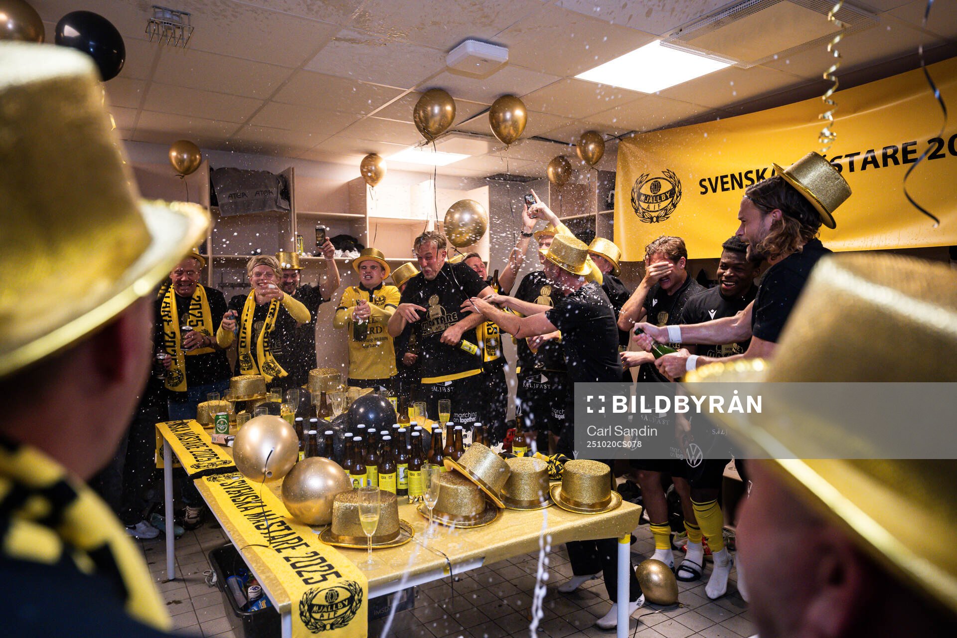 Mjällbys spelare jublar