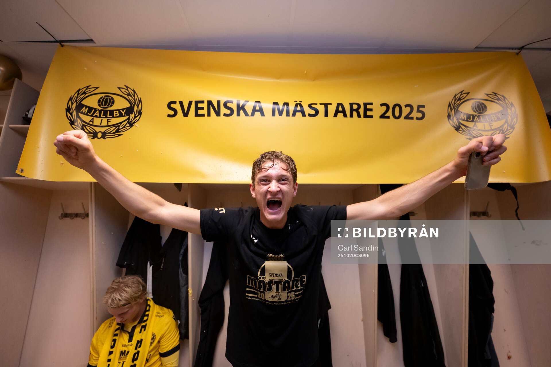 Mjällbys Ludvig Tidstrand jublar