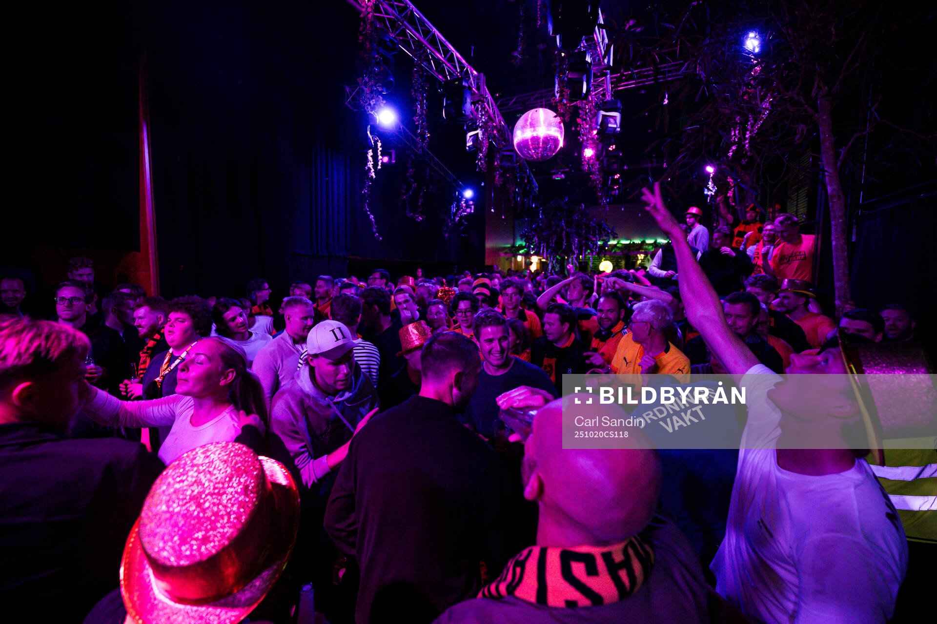 Mjällbys spelare och supportrar på guldbanketten