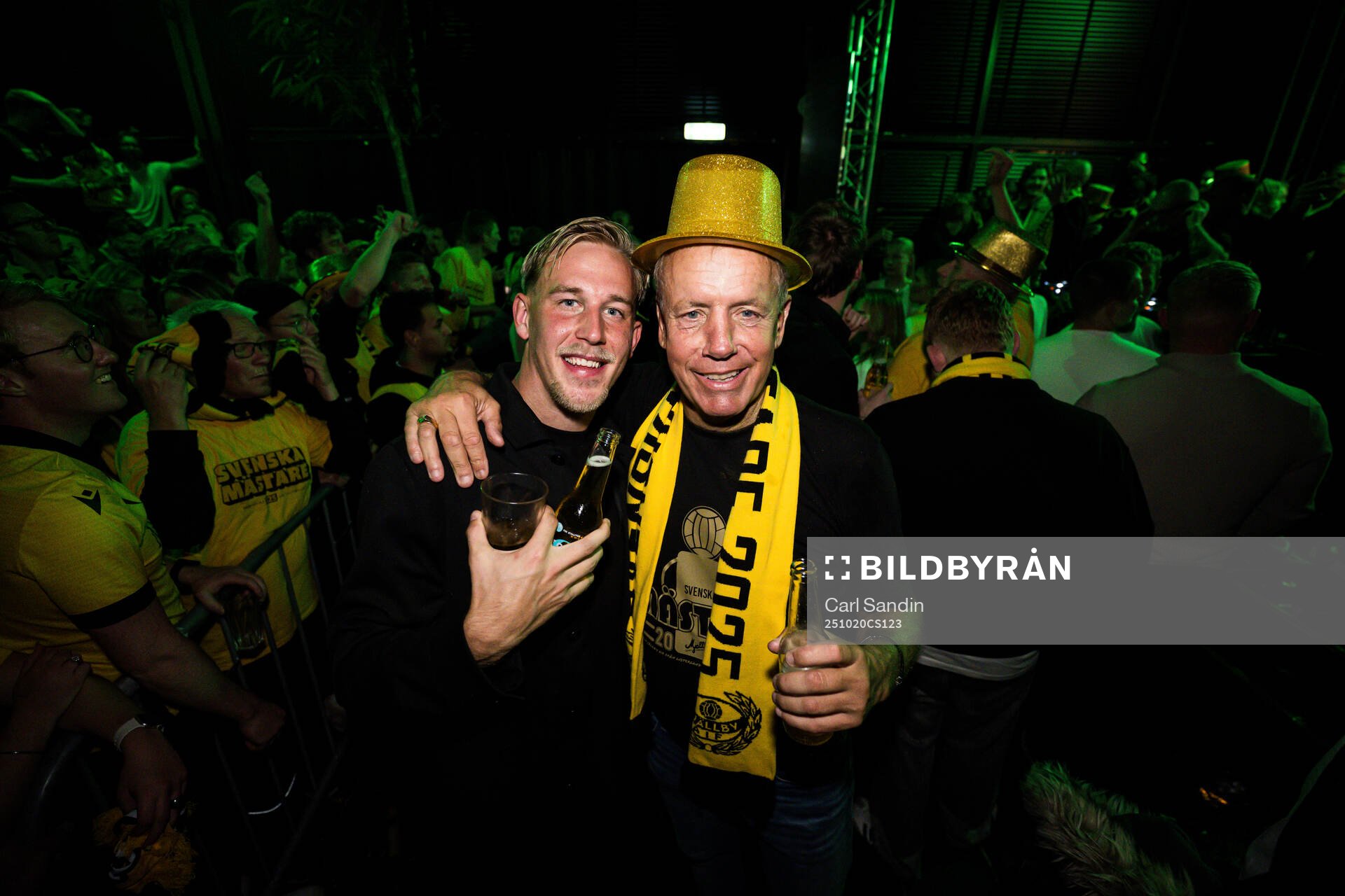 Mjällbys Herman Johansson och sportchef Hasse Larsson på