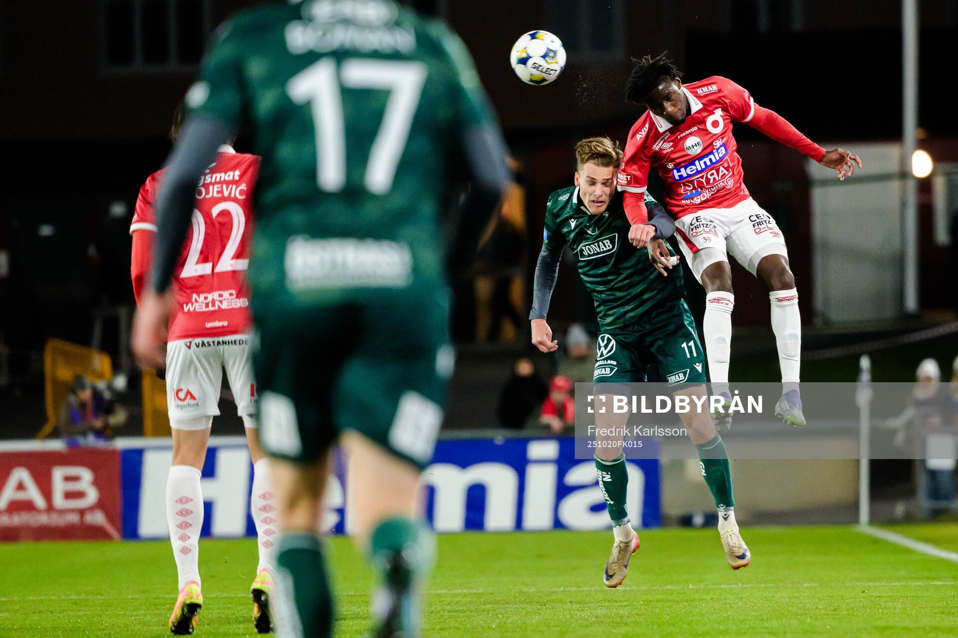 Halmstads Villiam Granath och Degerfors Philippe Ndinga