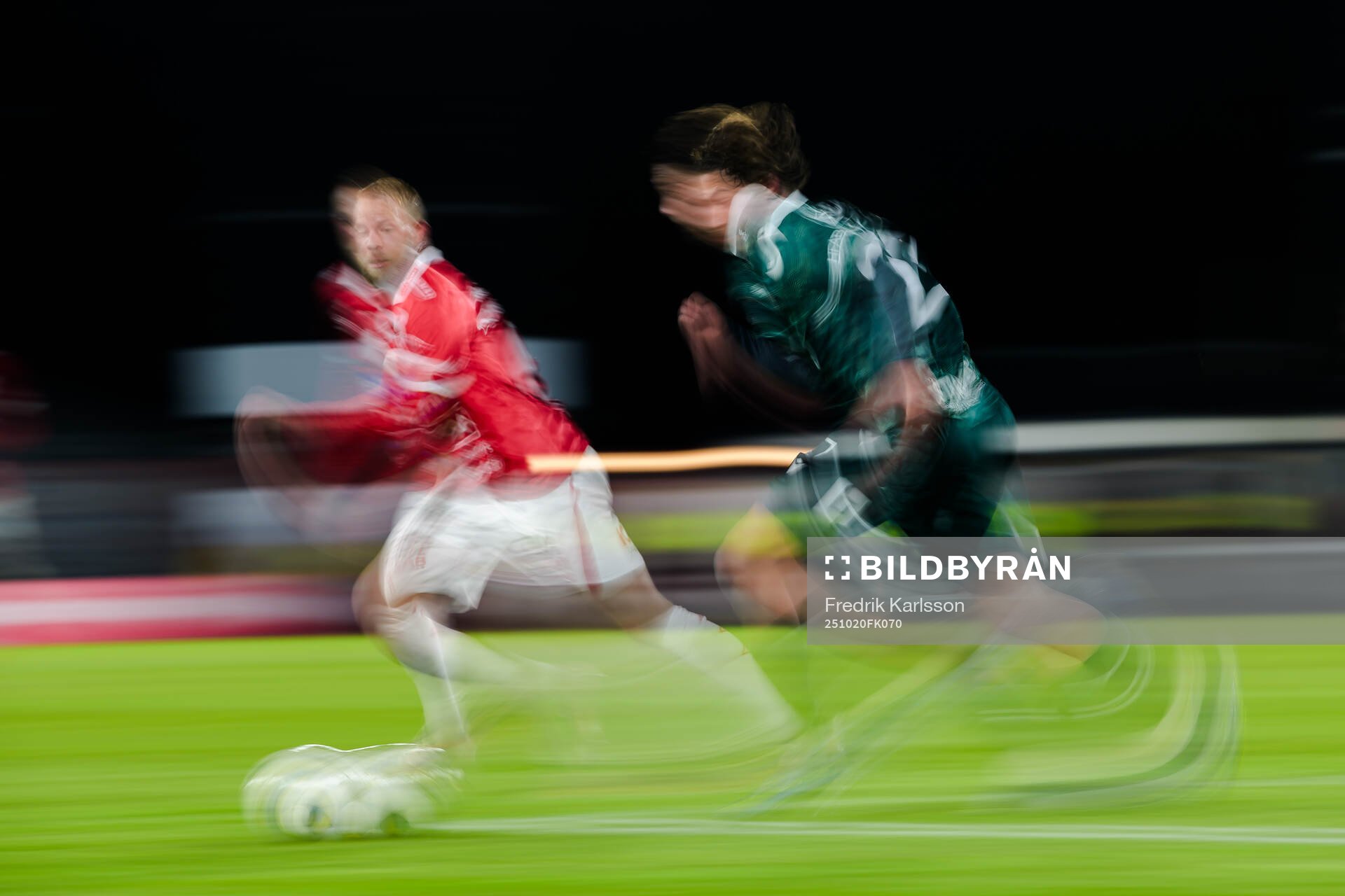 Degerfors Daniel Sundgren och Halmstads Rocco Ascone