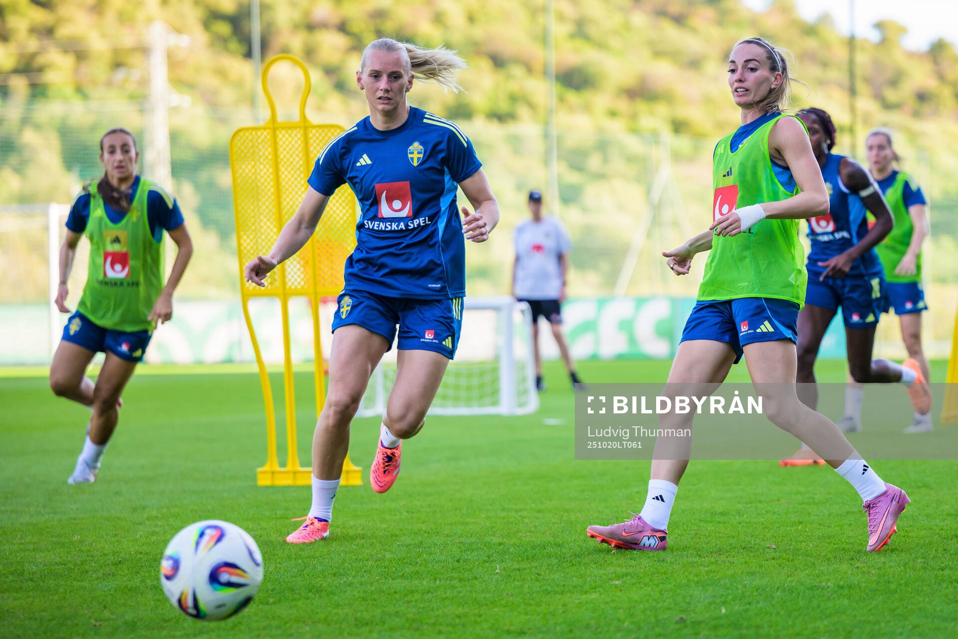 Stina Blackstenius and Kosovare Asllani of the Swedish