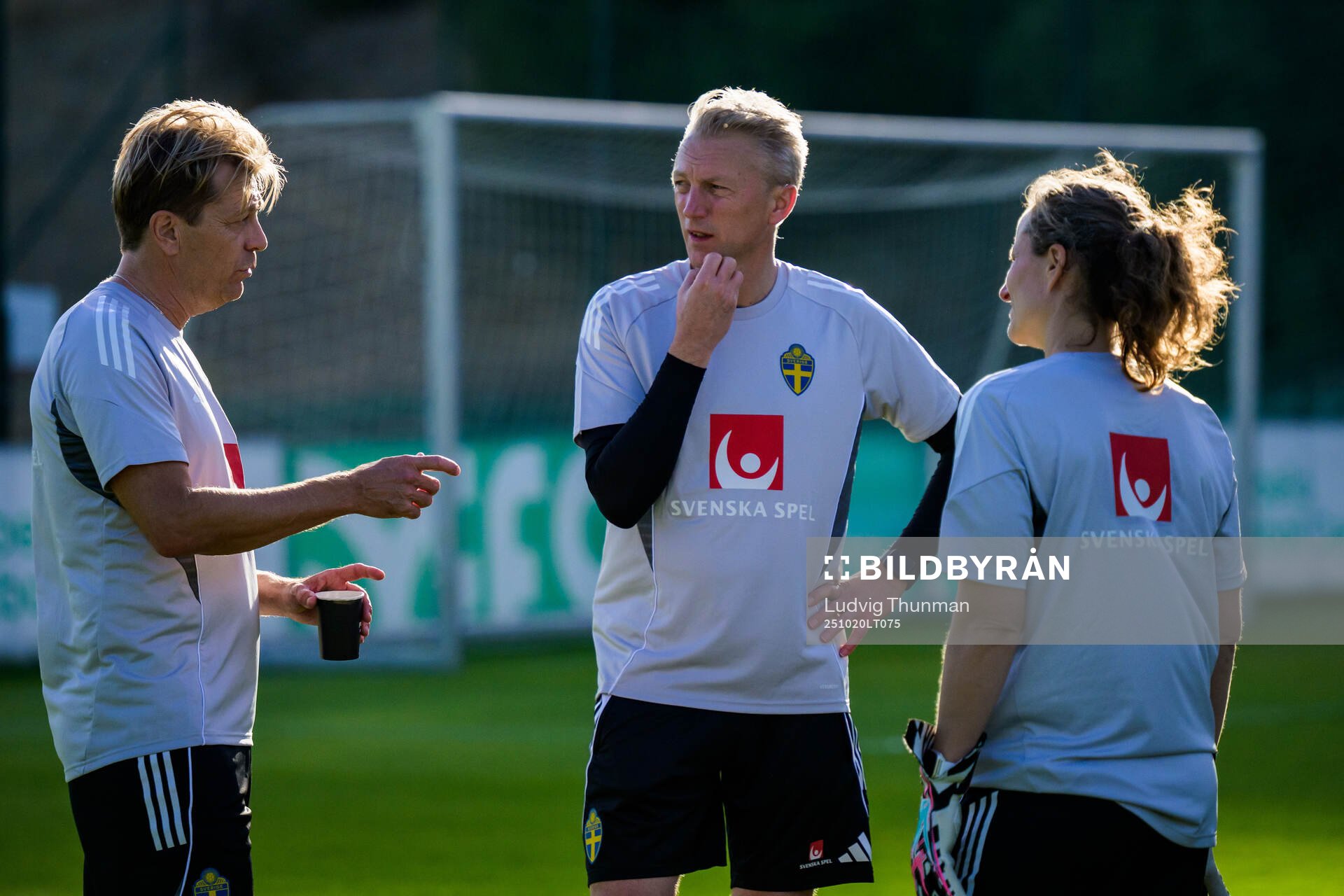 Assistant coach Niklas Egnell, Assistant coach Johanna