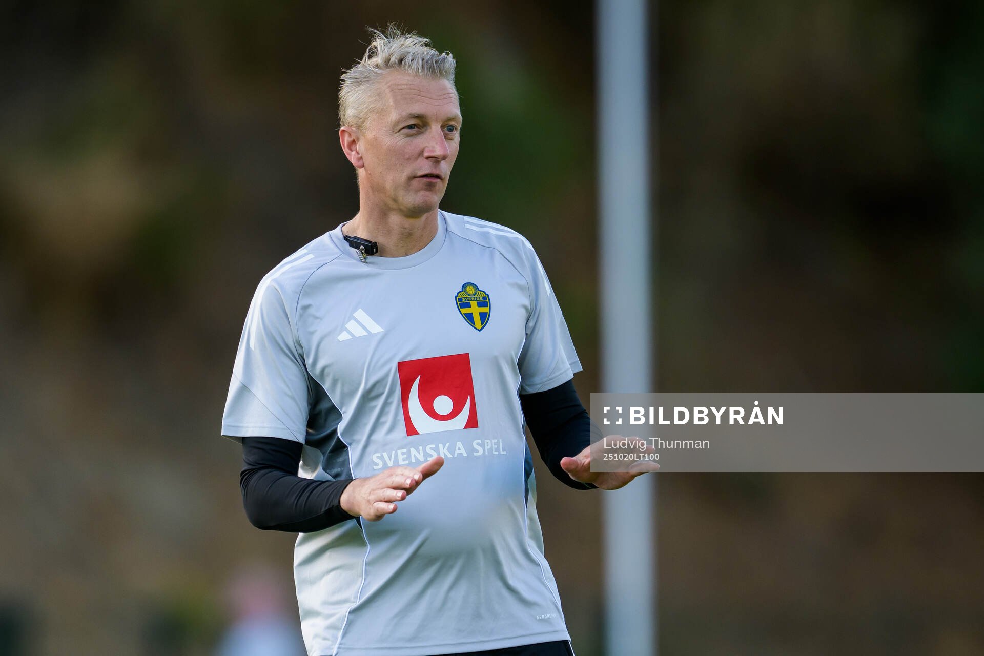 Assistant coach Niklas Egnell of the Swedish women's