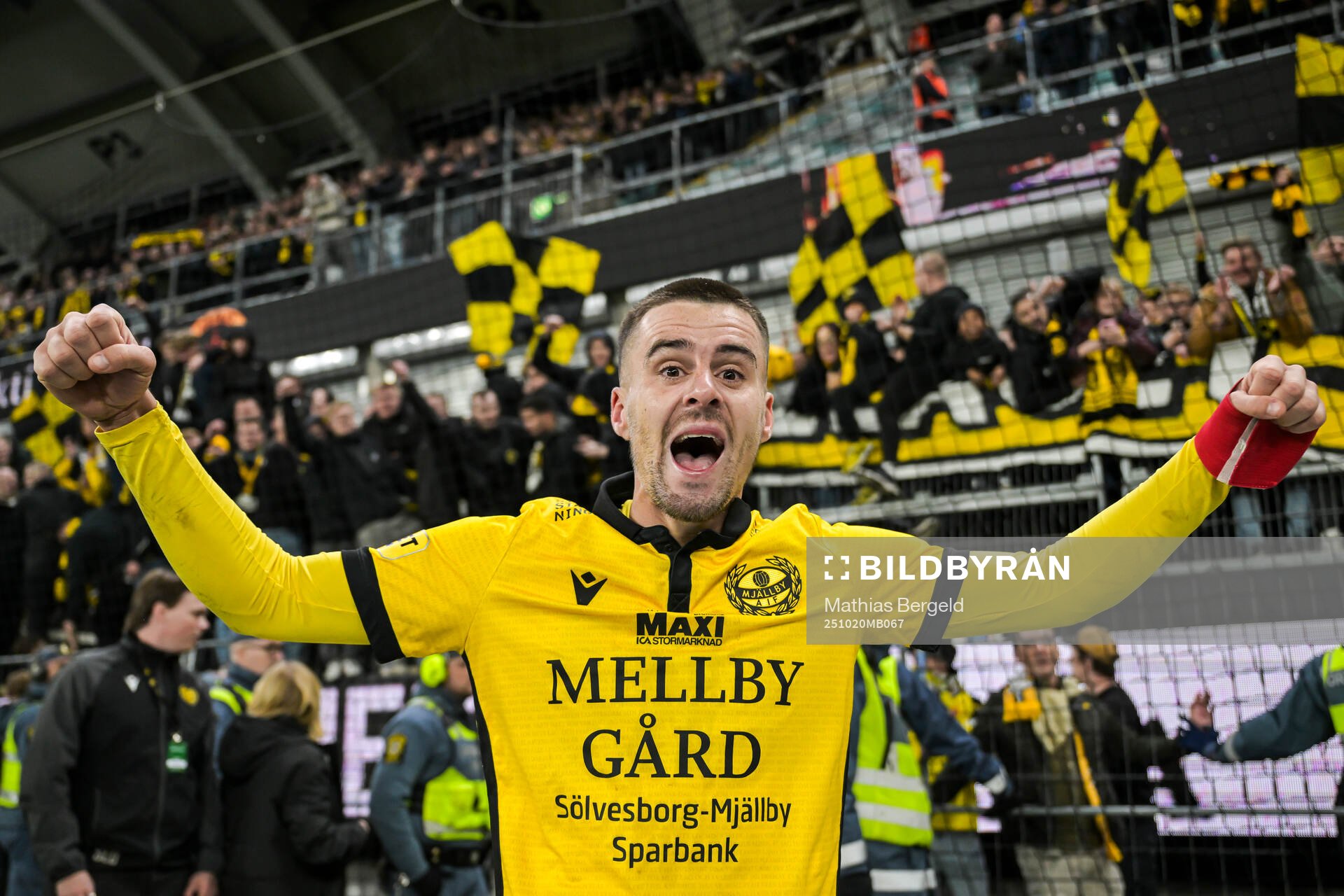 Mjällbys Jesper Gustavsson jublar