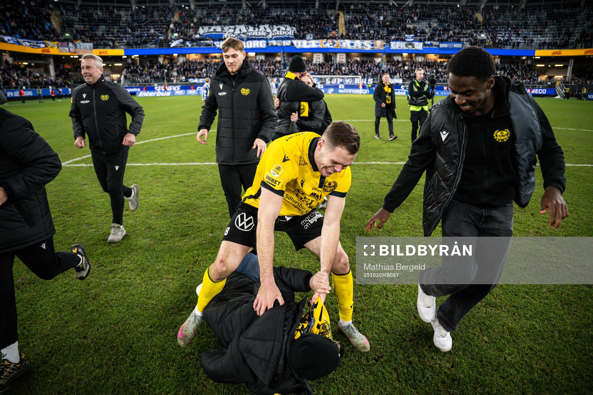 Mjällbys Jacob Bergström jublar