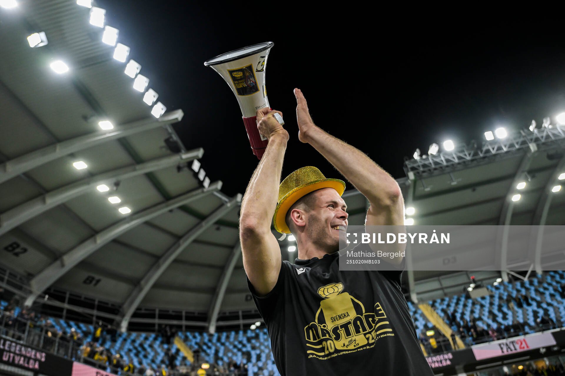 Mjällbys Jacob Bergström jublar