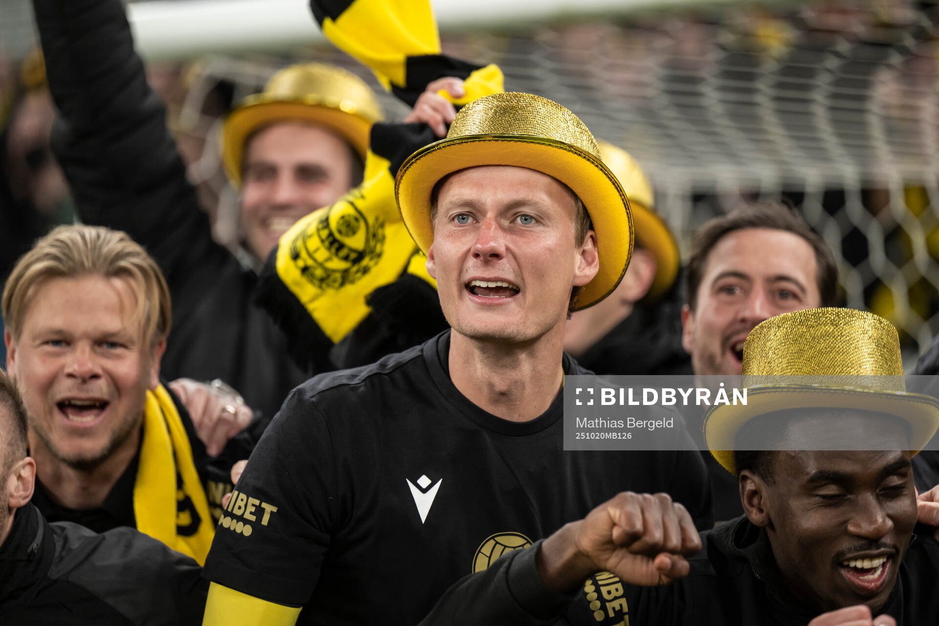 Mjällbys Alexander Johansson jublar