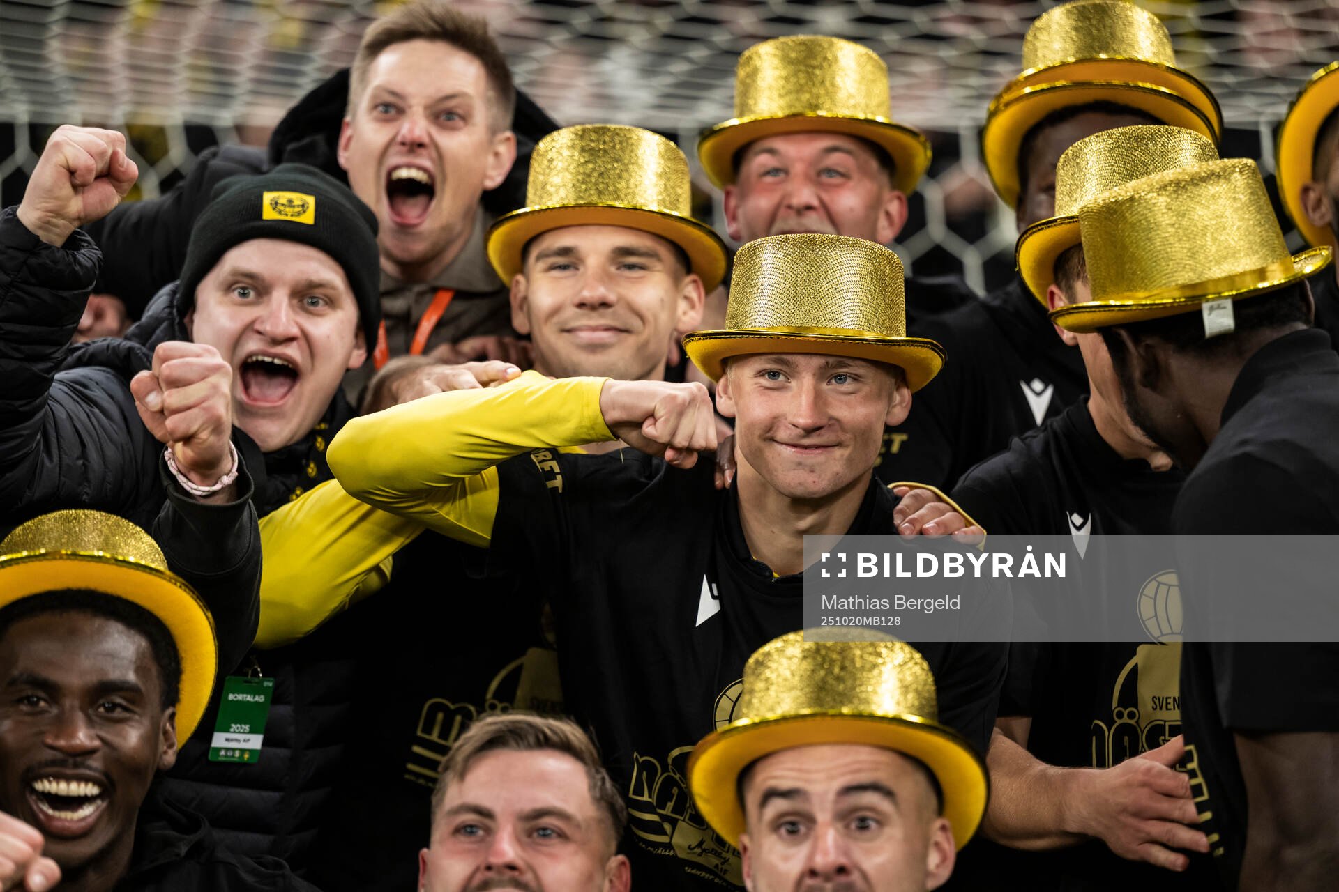 Mjällbys spelare jublar