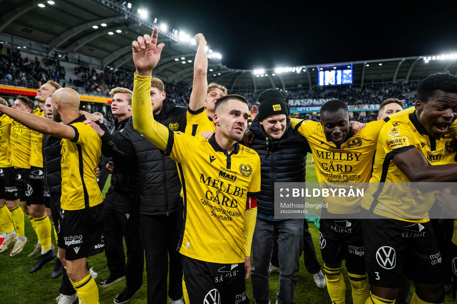 Mjällbys Jesper Gustavsson jublar