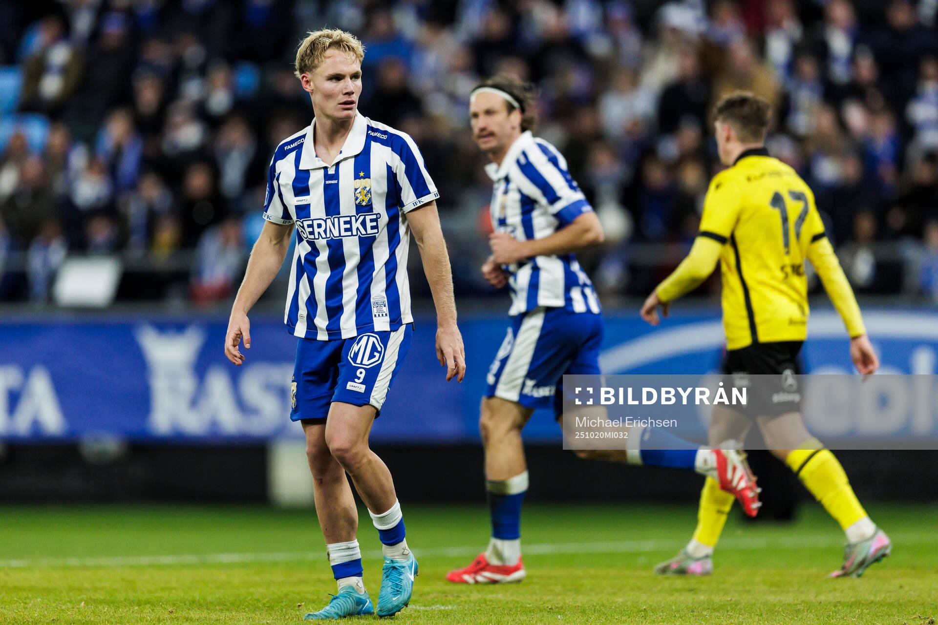 IFK Göteborgs Max Fenger deppar