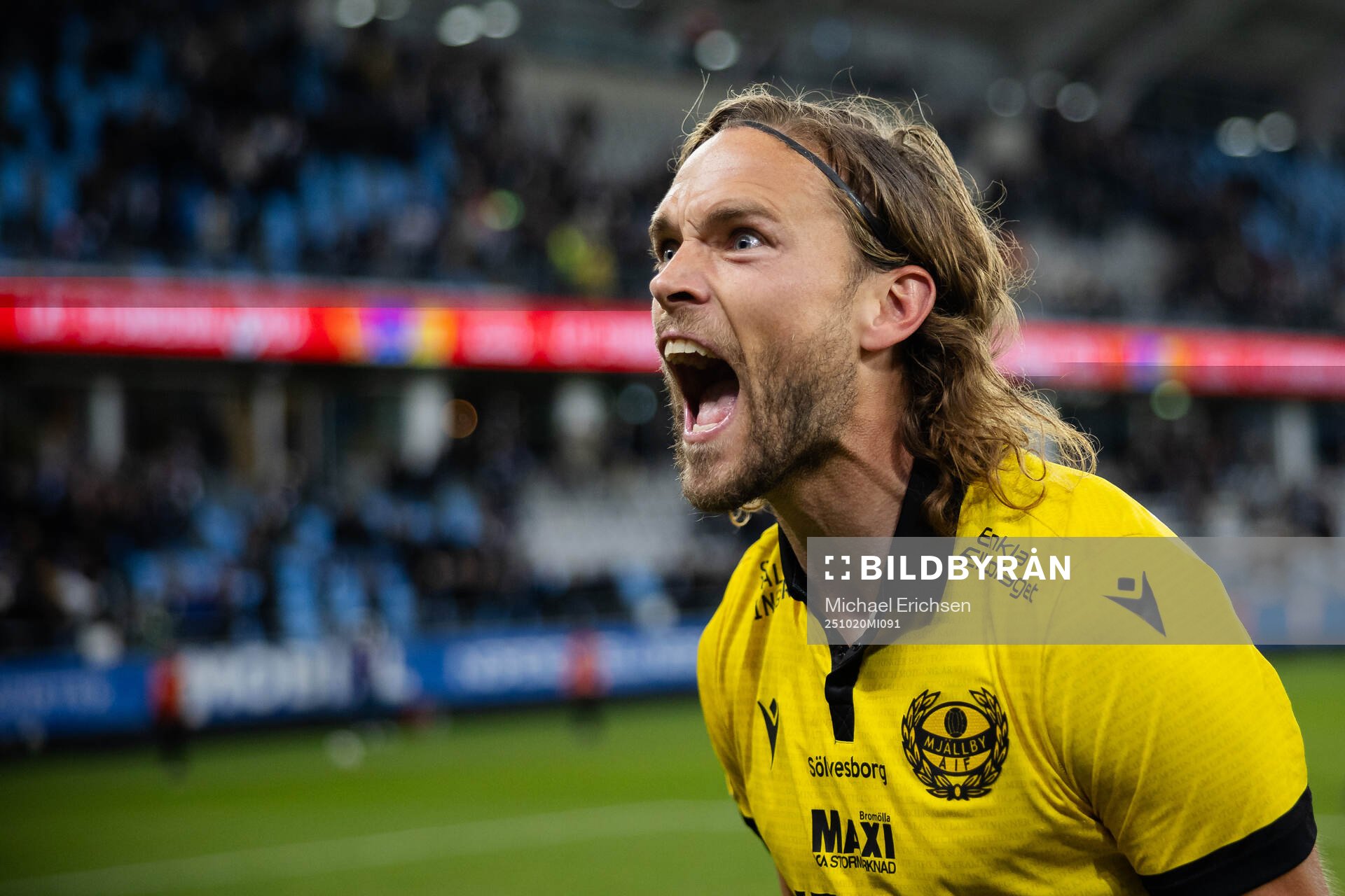 Mjällbys Tom Pettersson jublar