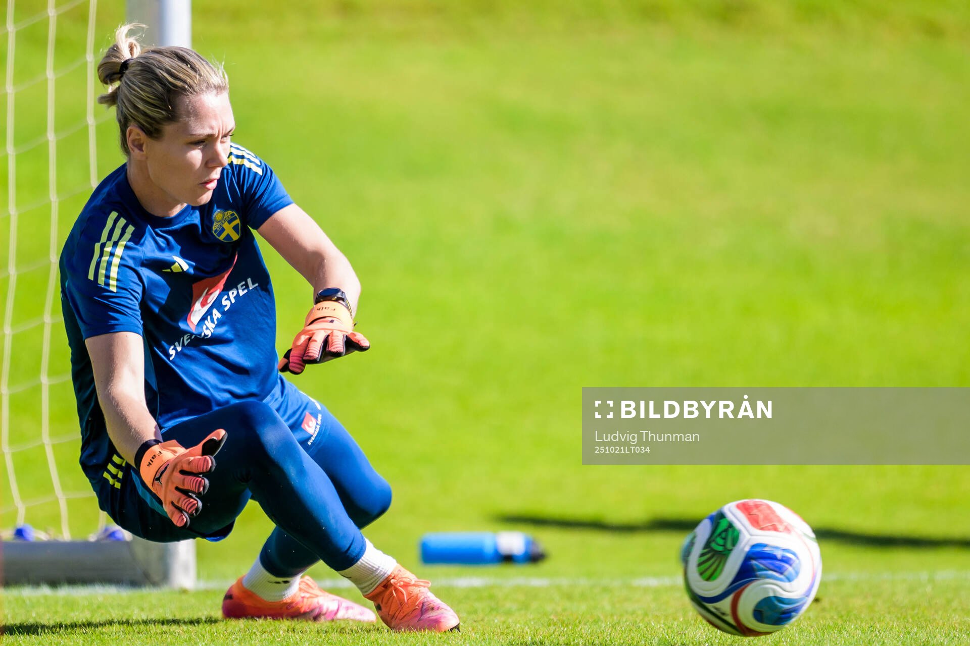 Goalkeeper Jennifer Falk