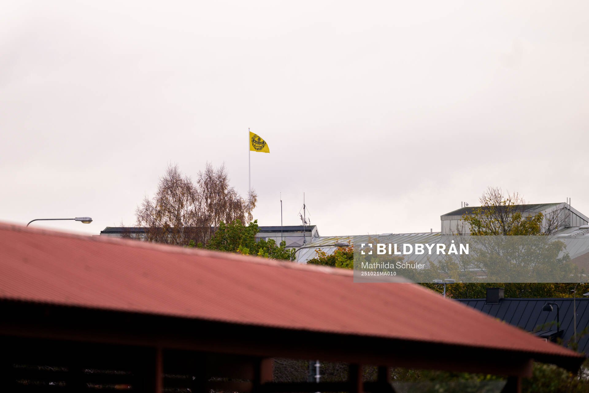 Mjällbys flagga hissad från kommunhuset