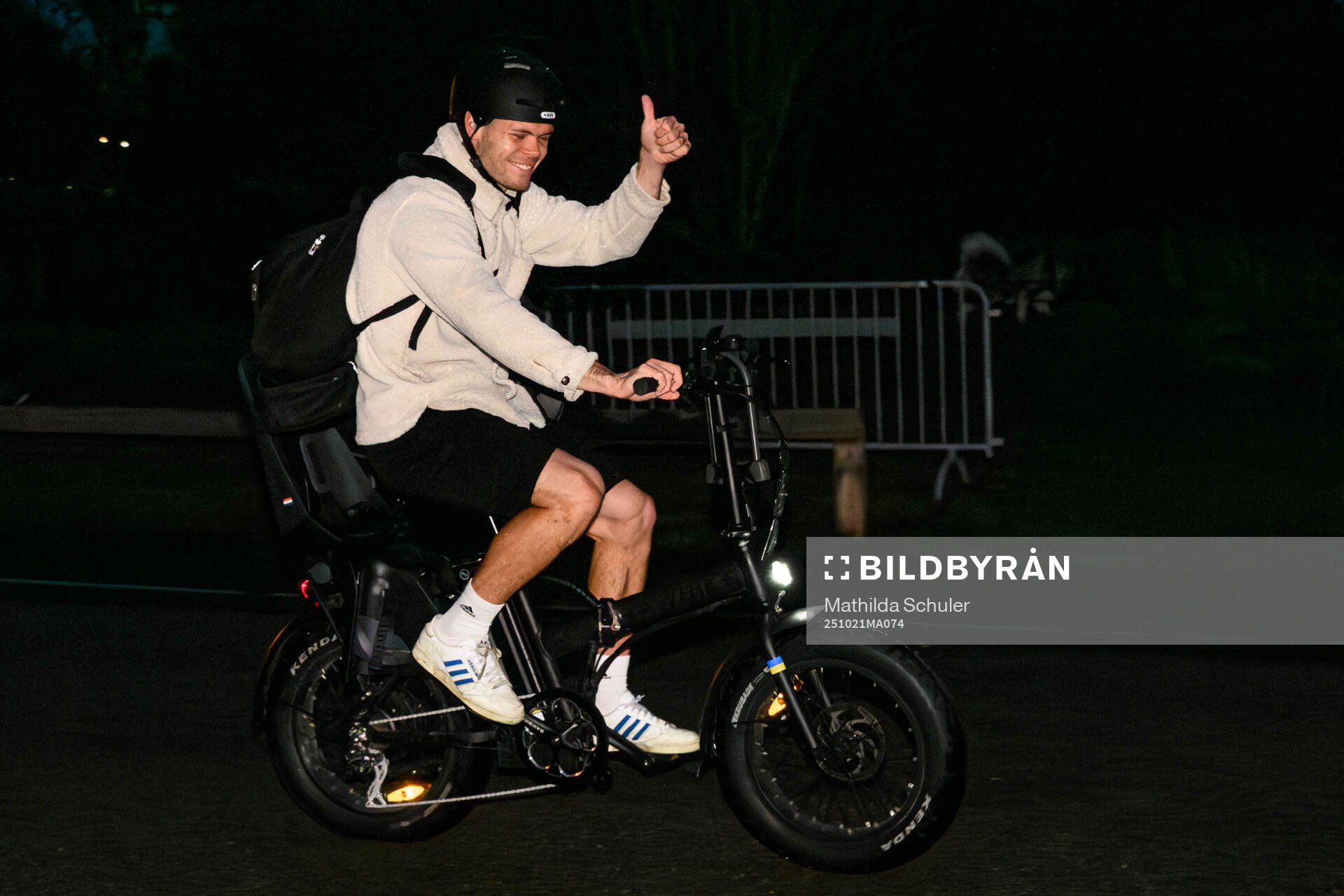 Mjällbys Jacob Bergström cyklar hem