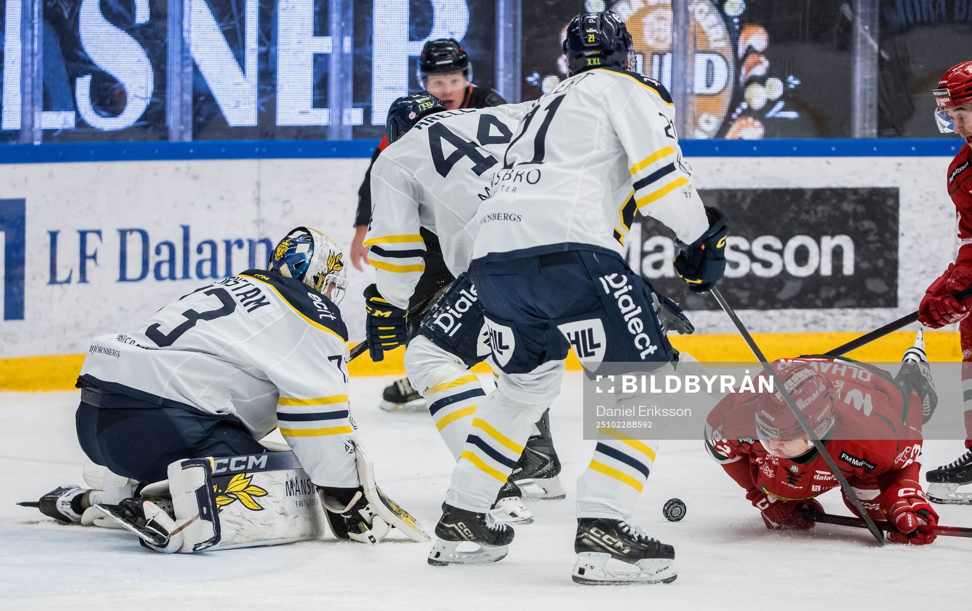 Södertäljes målvakt Love Härenstam och Moras Gustav