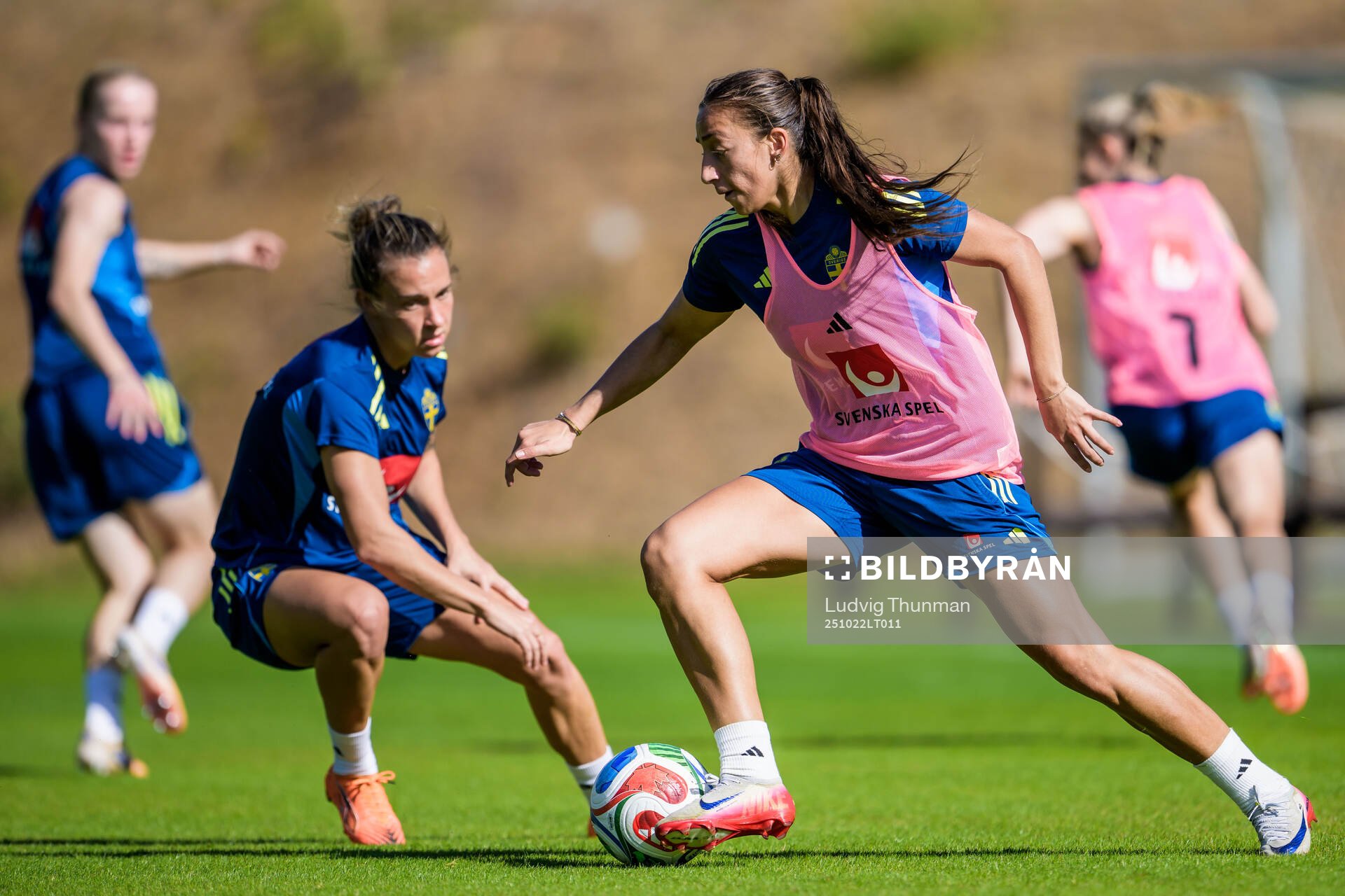 Julia Zigiotti Olme and Rosa Kafaji of the Swedish women's