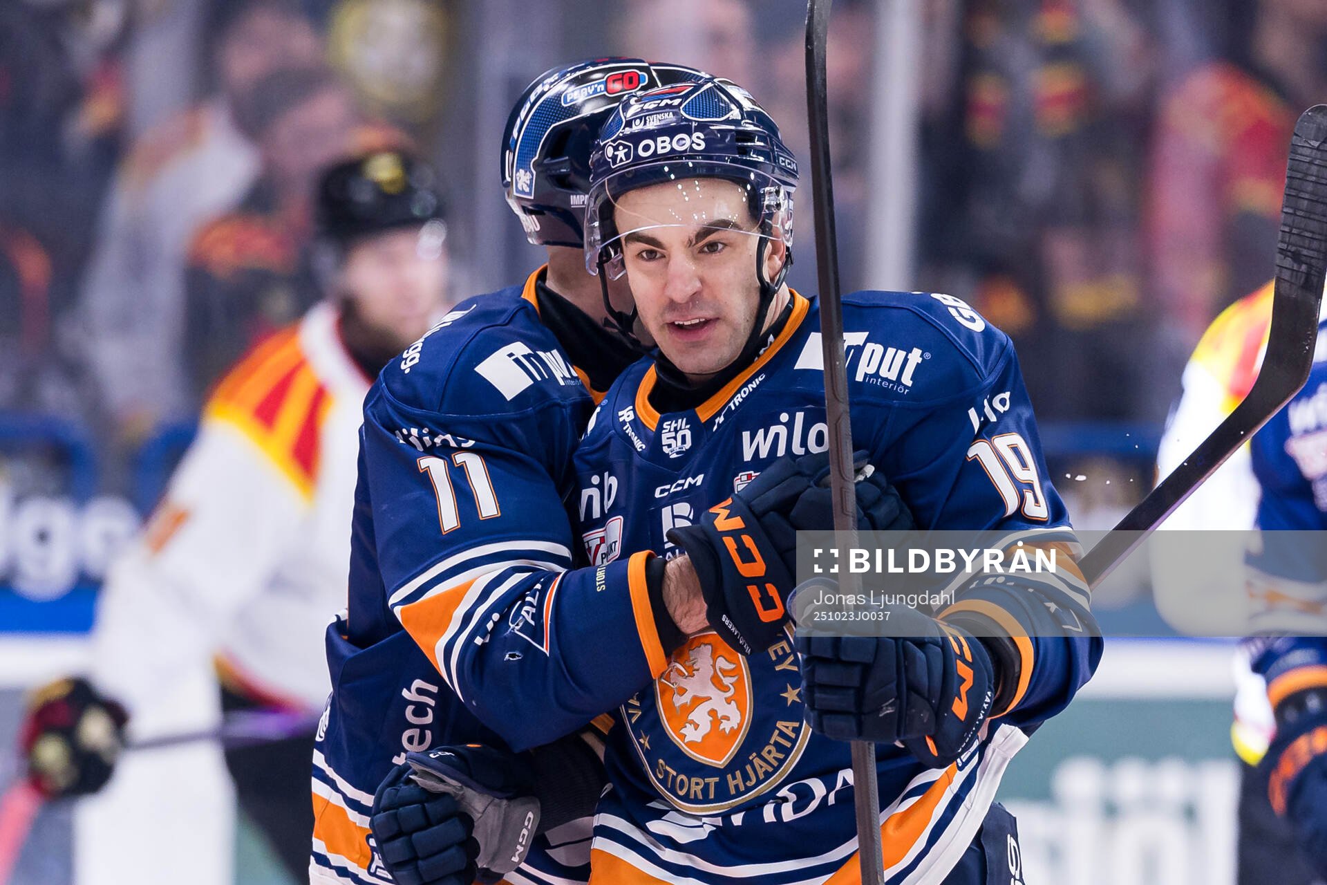 Växjös Brogan Rafferty och Reid Gardiner jublar