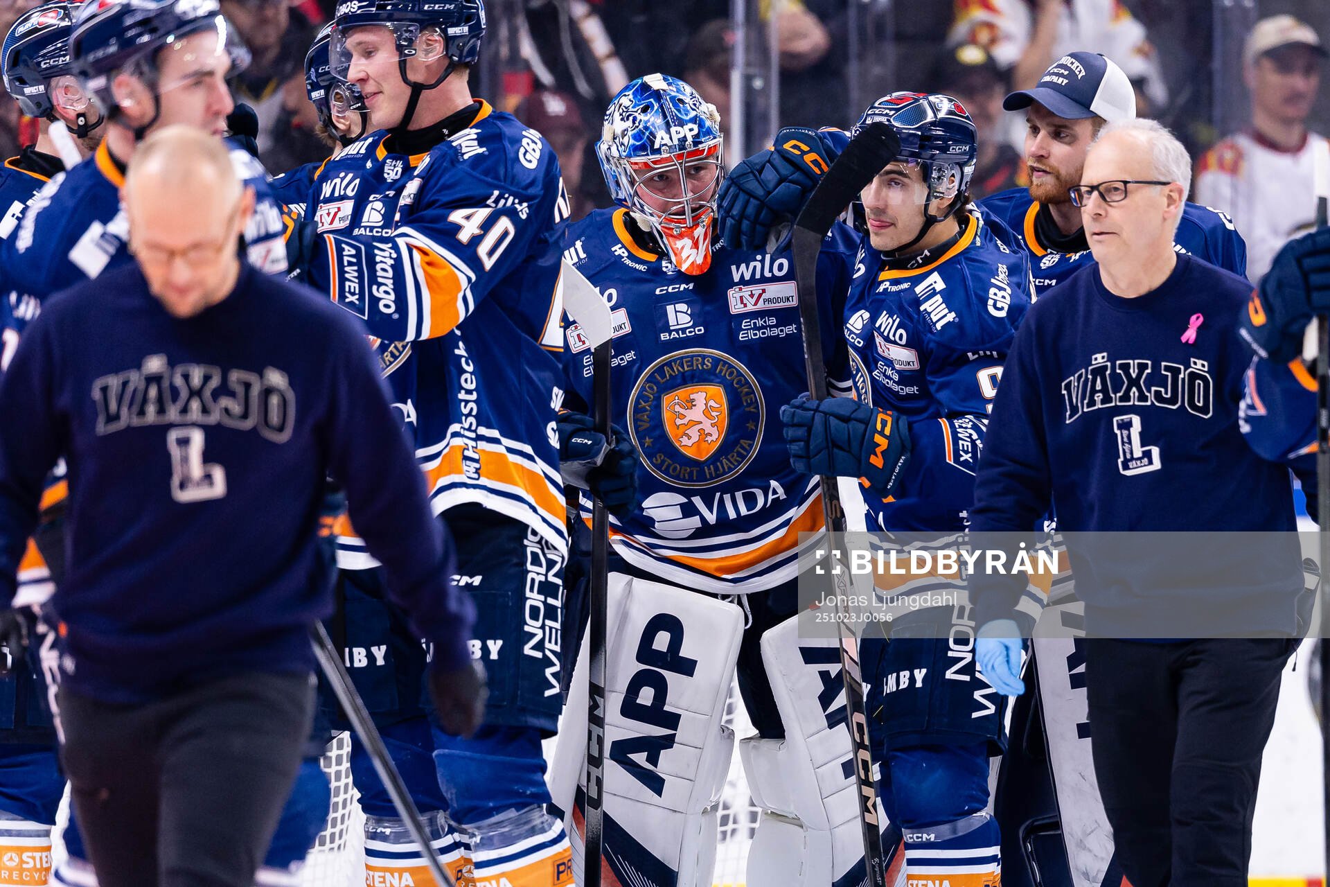 Växjös målvakt Ludvig Persson jublar