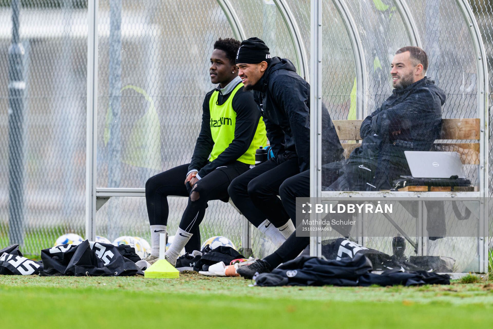 Cameron Streete och fysioterapeut Sebastian Ceder