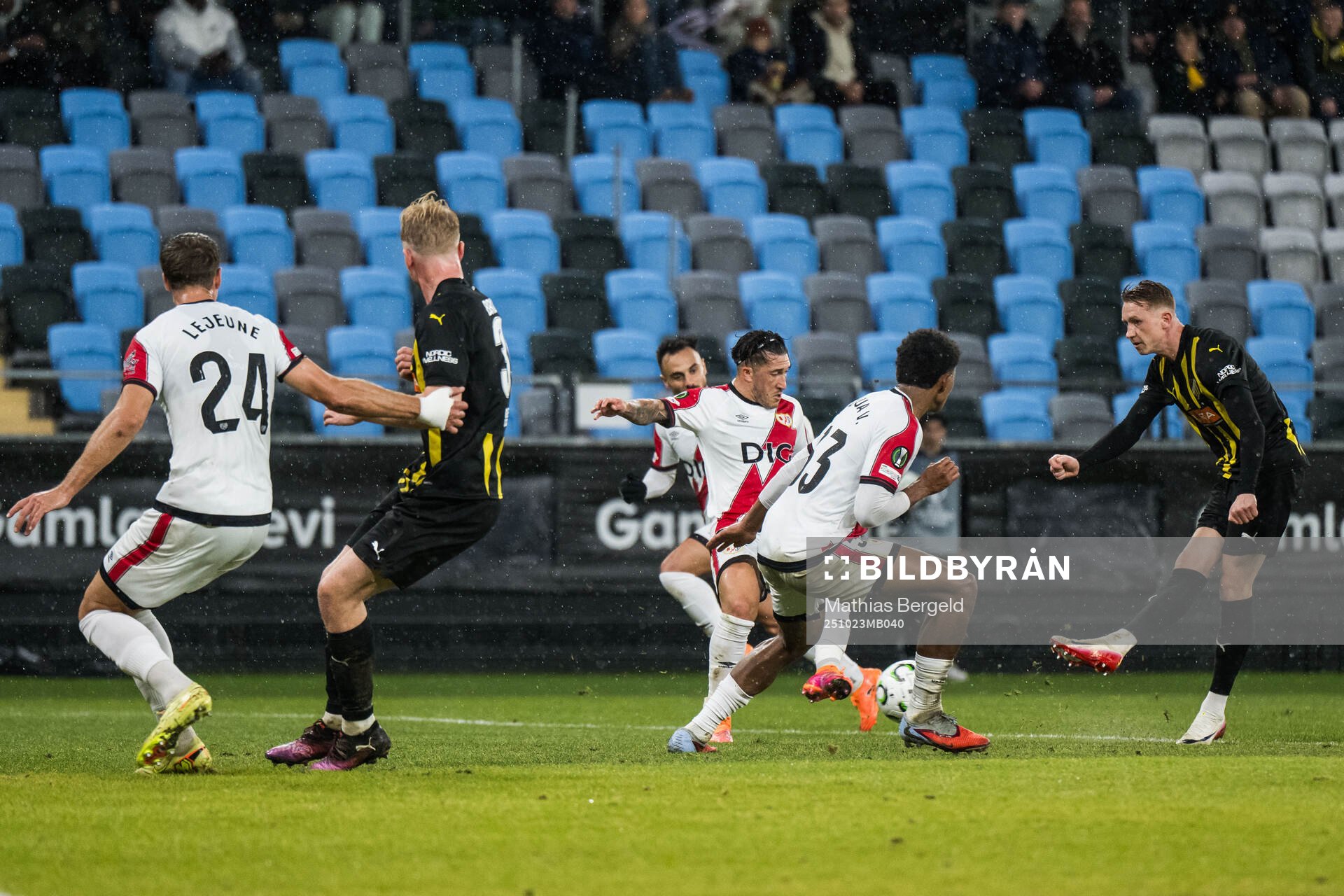 Julius Lindberg of Häcken scores 1-1