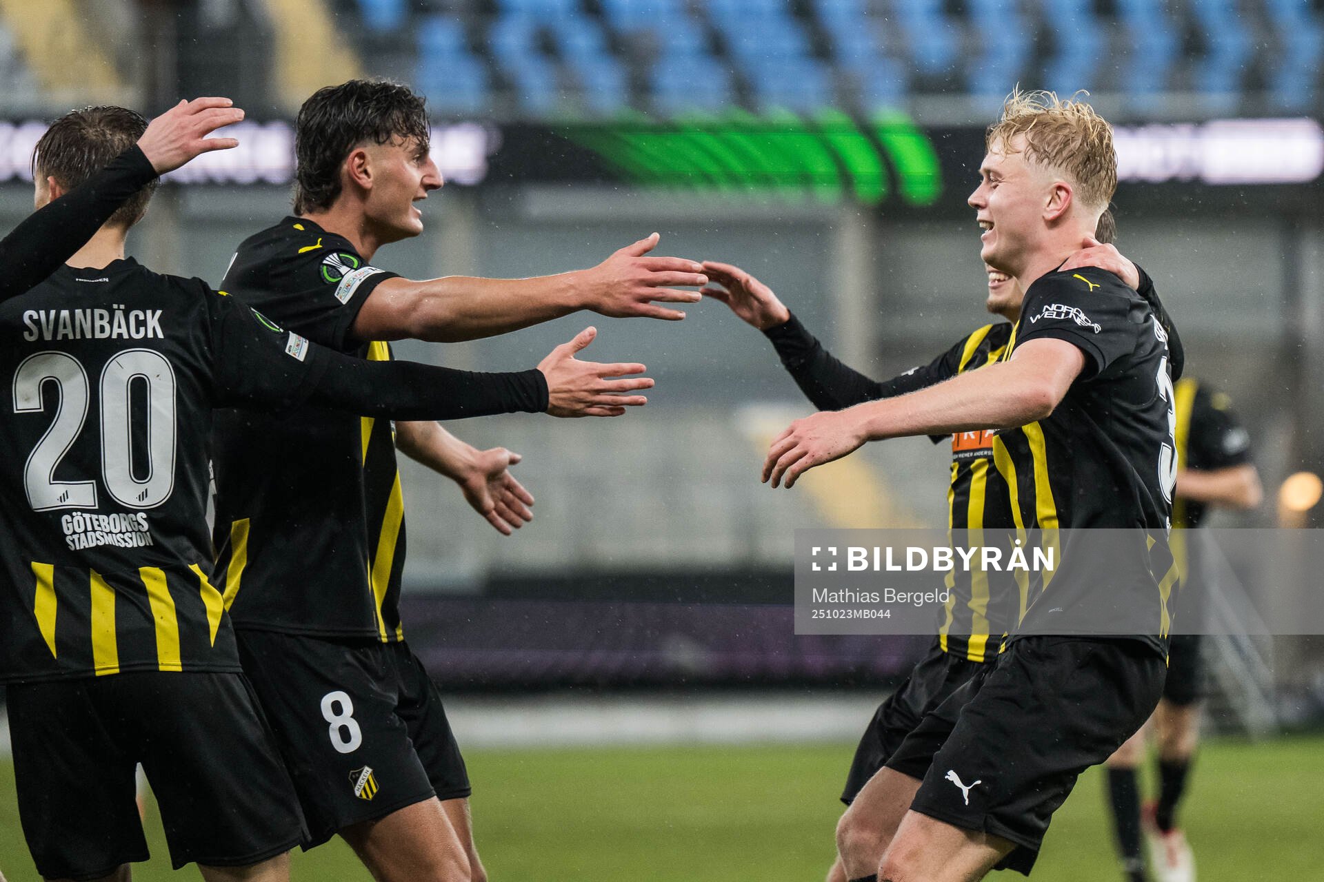 Isak Brusberg of Häcken celebrates with Silas Andersen