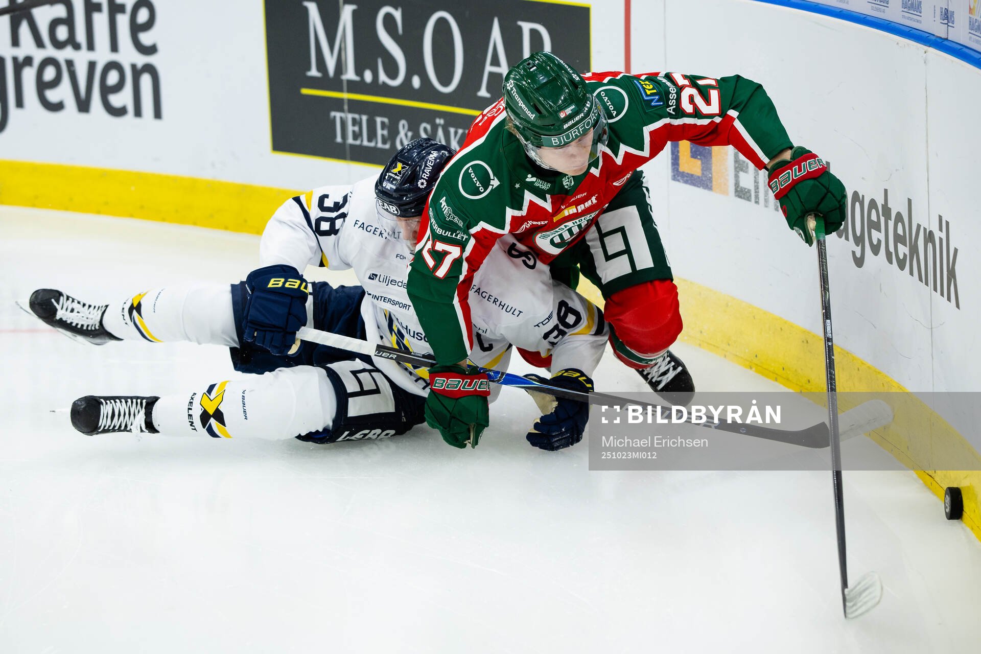 HV71s Olle Alsing och Frölundas Theodor Niederbach