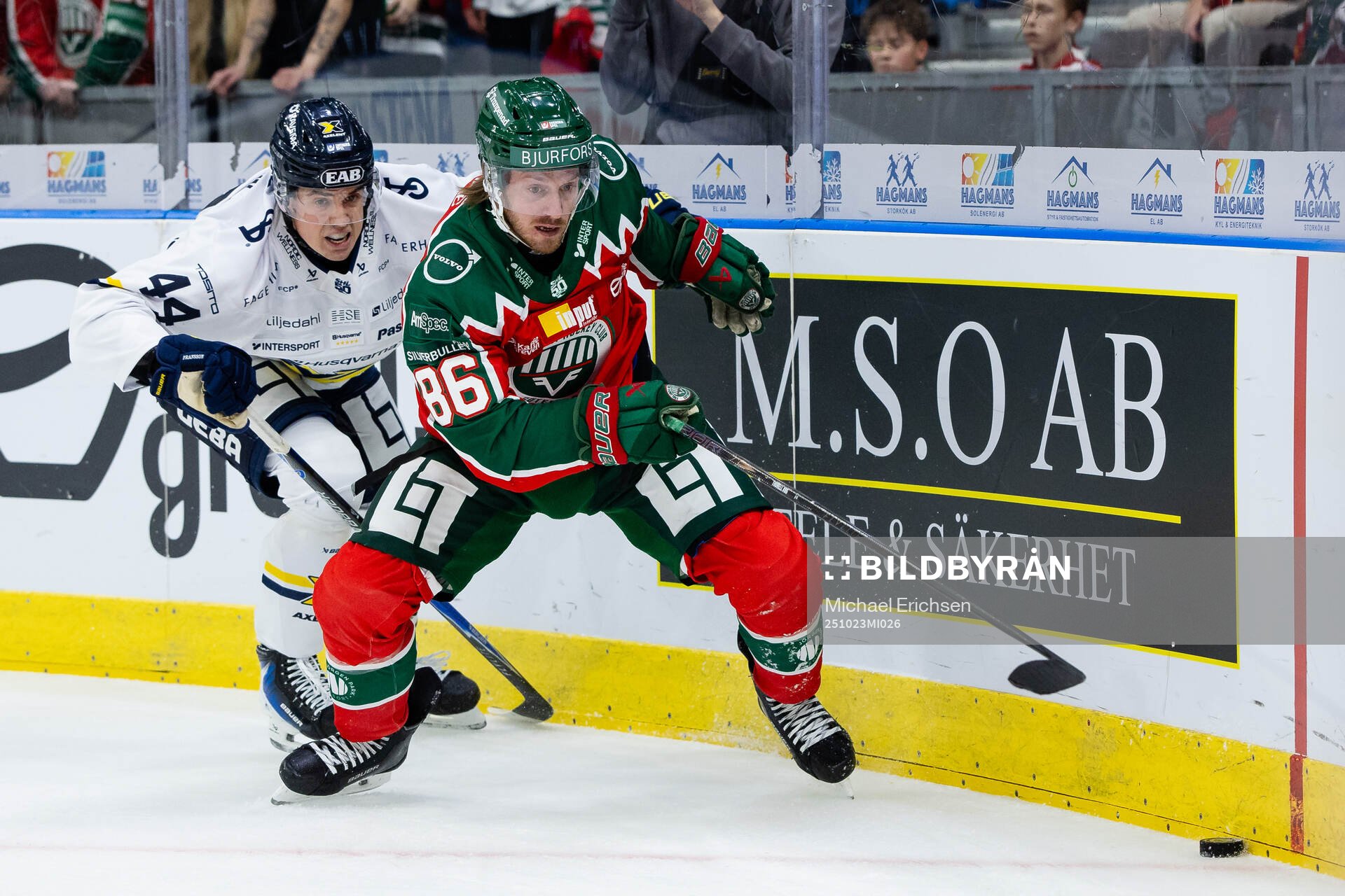 HV71s Hugo Fransson och Frölundas Erik Thorell