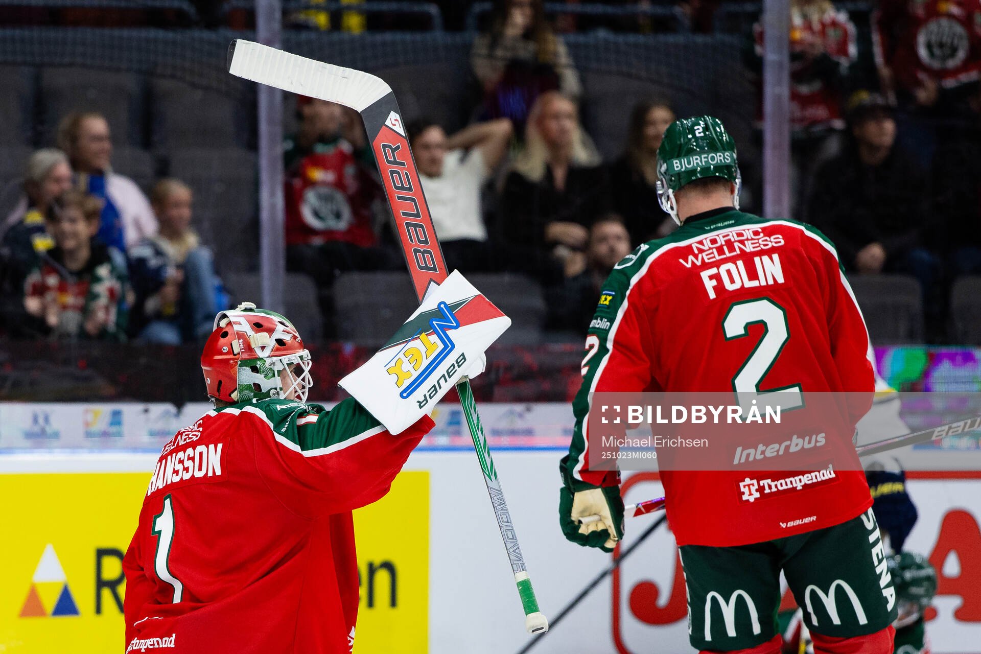 Frölundas målvakt Lars Johansson jublar