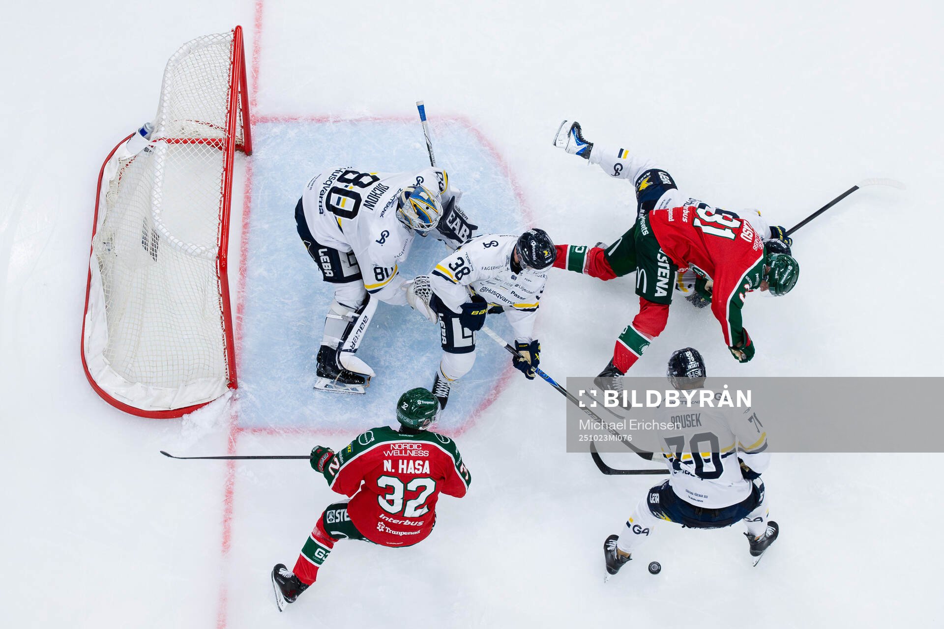 HV71s målvakt Frederik Dichow, Olle Alsing och Lukas