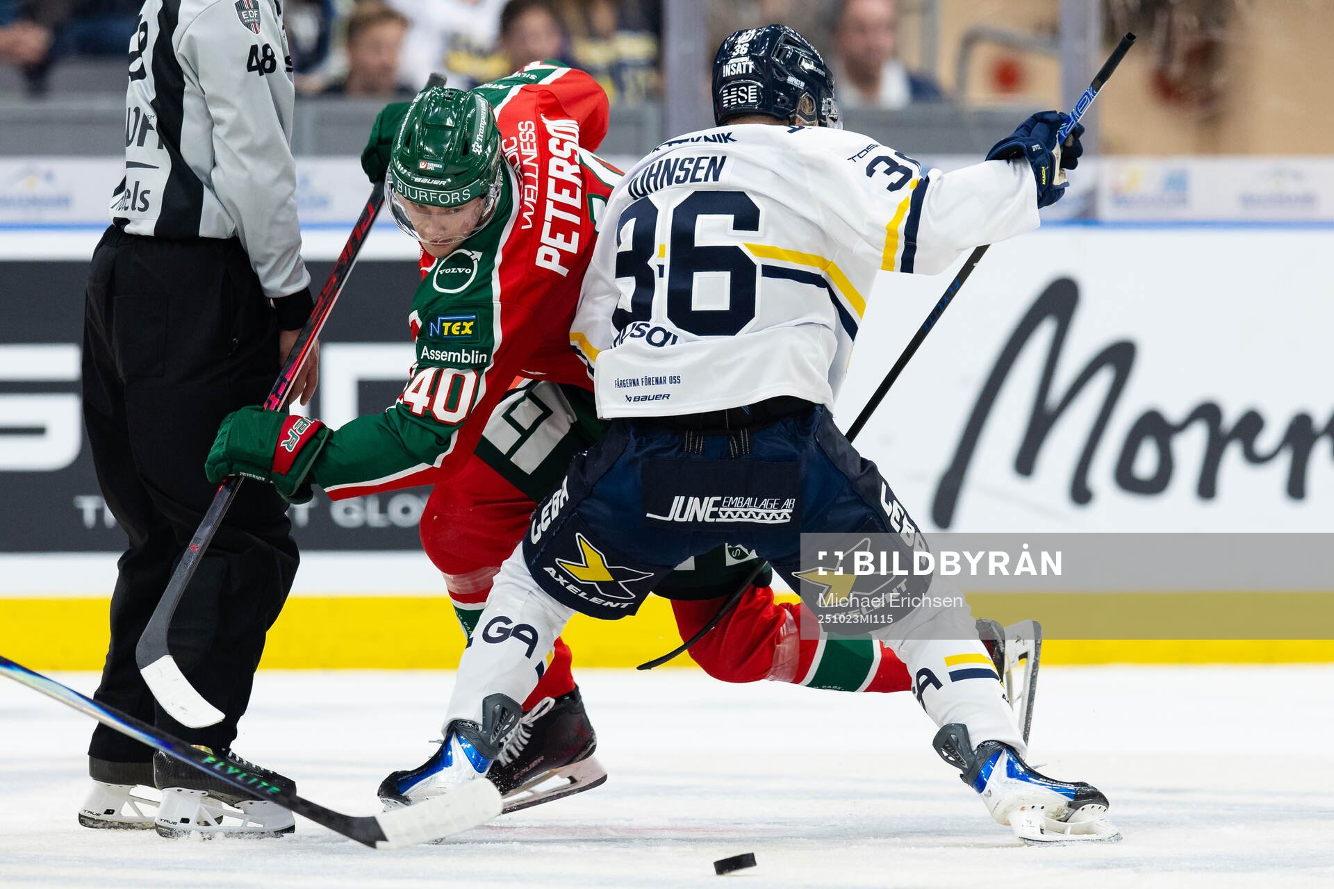 Frölundas Jacob Peterson och HV71s Martin Johnsen