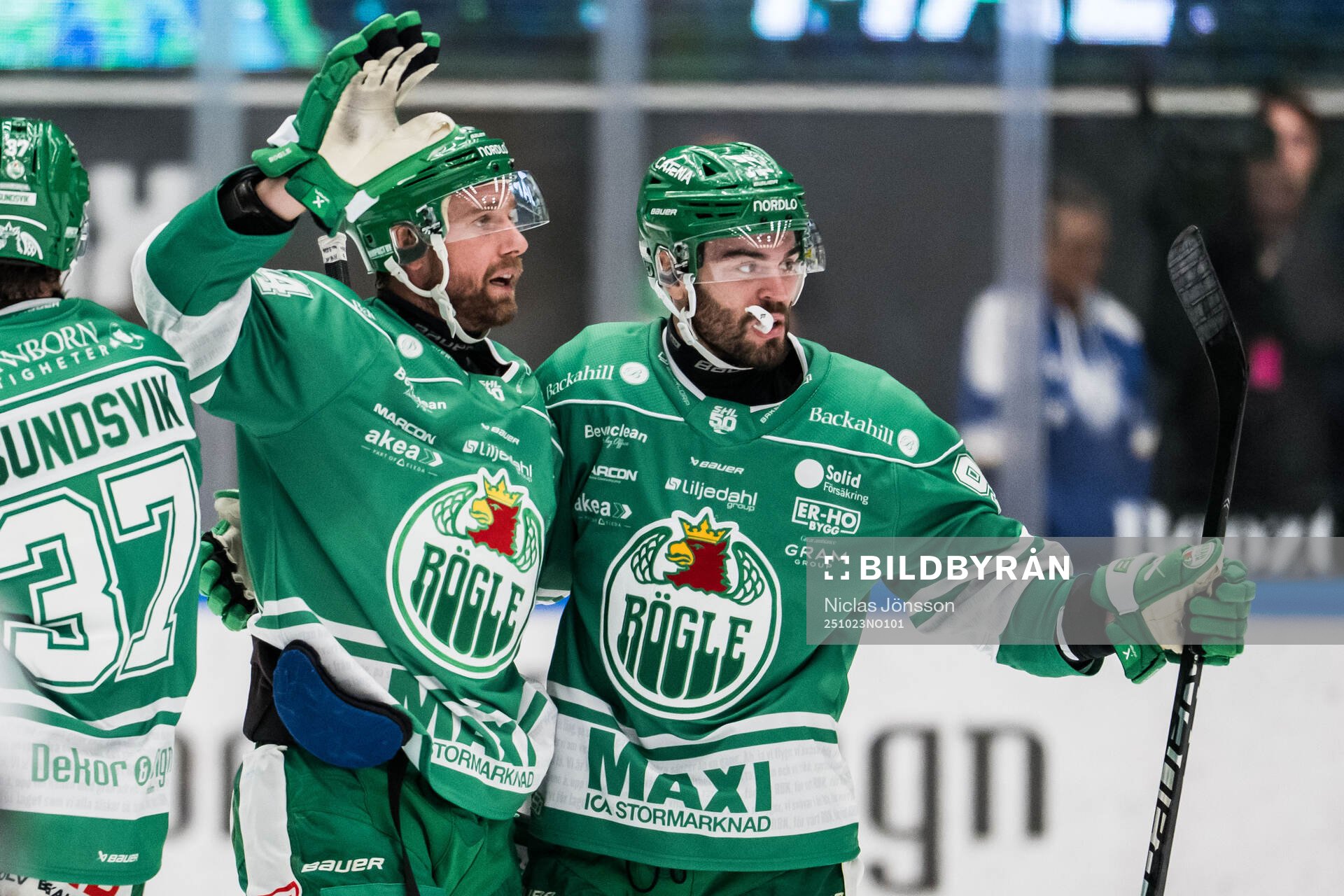 Rögles Calvin De Haan och Mark Friedman jublar