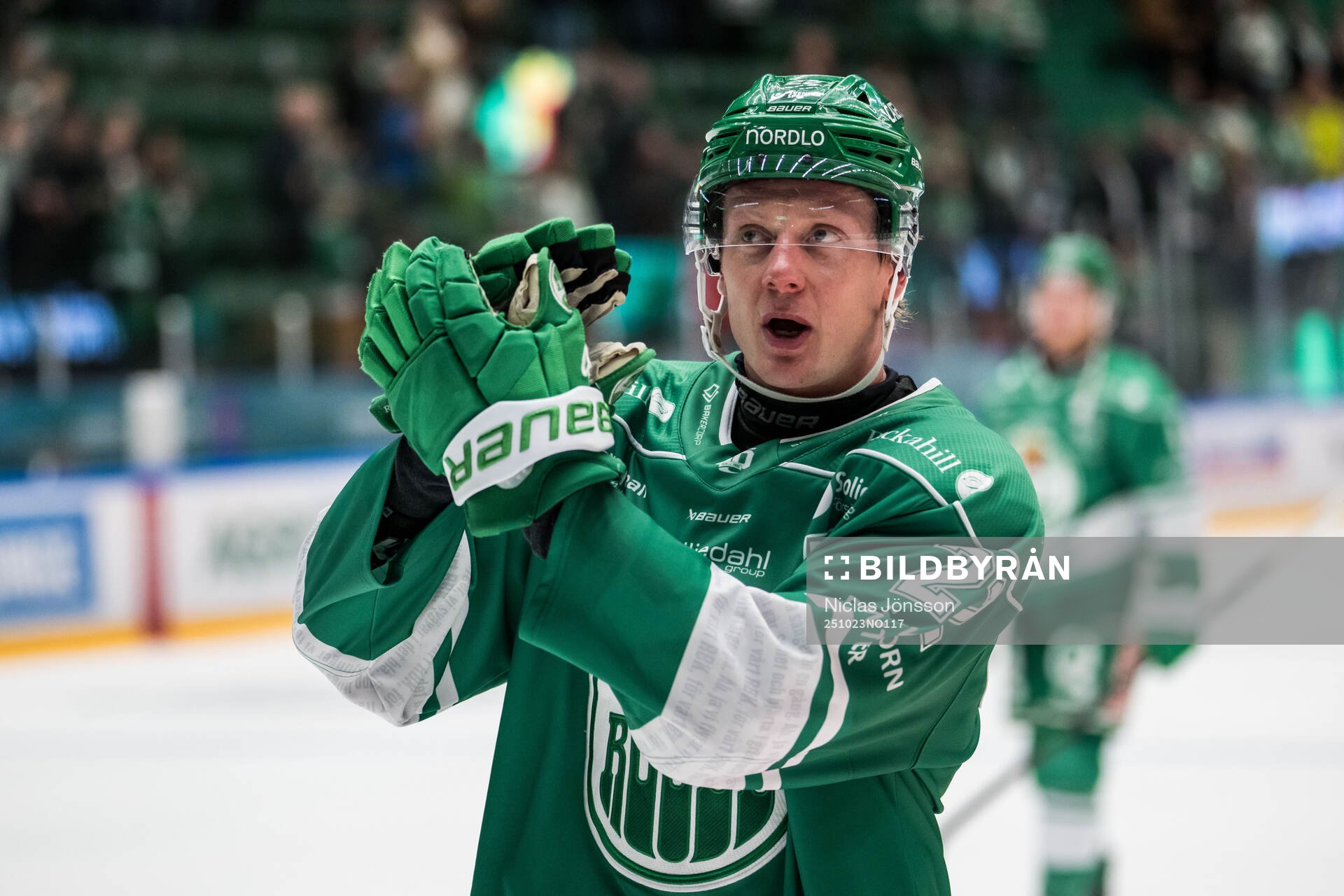 Rögles Fredrik Olofsson jublar