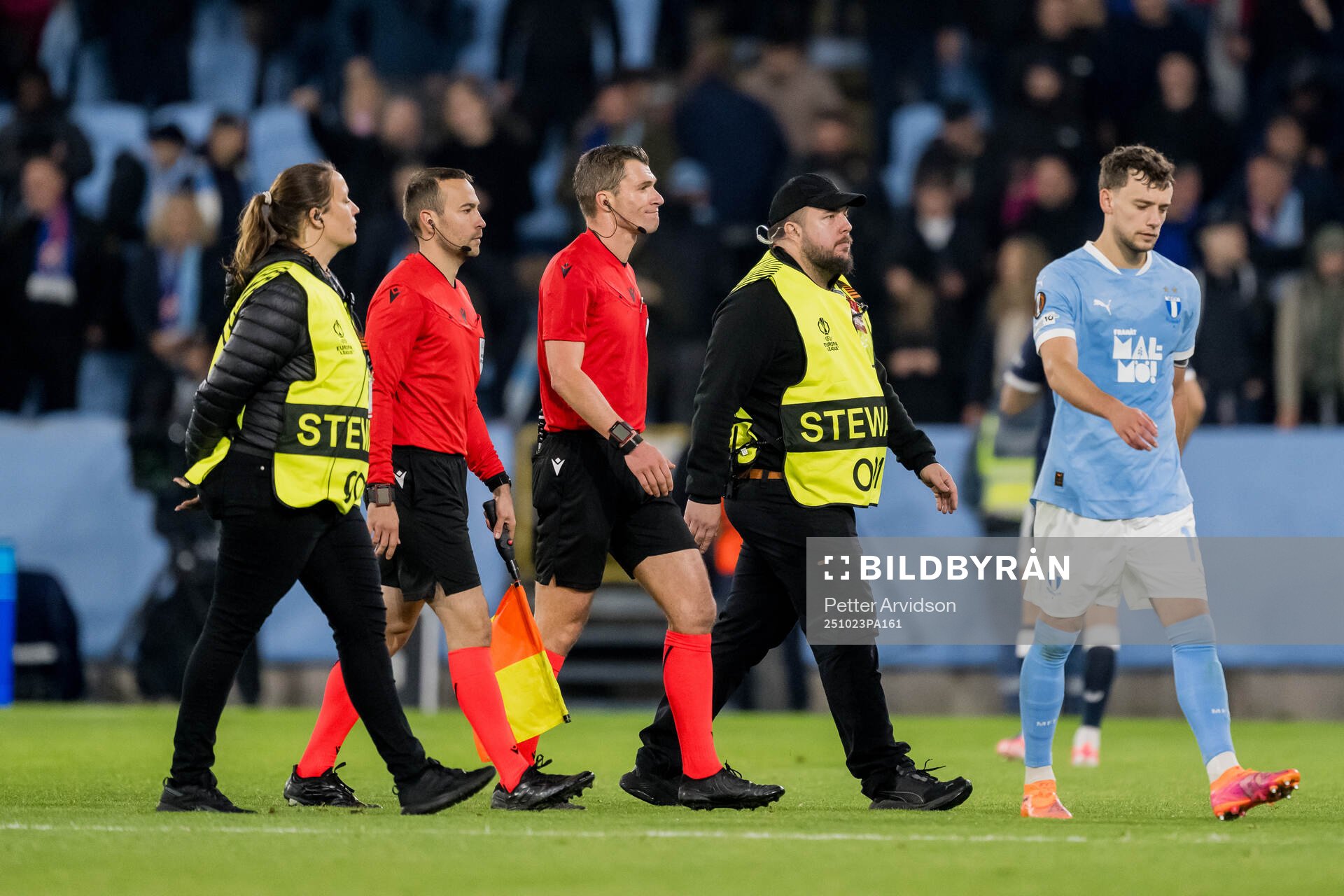 Referee Willy Delajod
