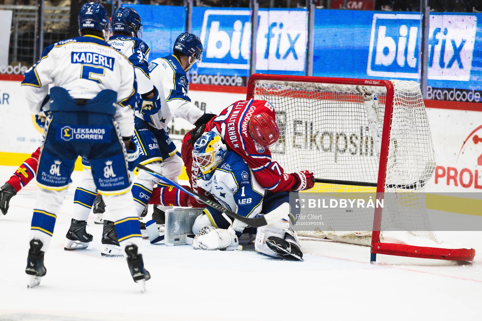 Timrås Erik Walli Walterholm och Leksands målvakt Marcus