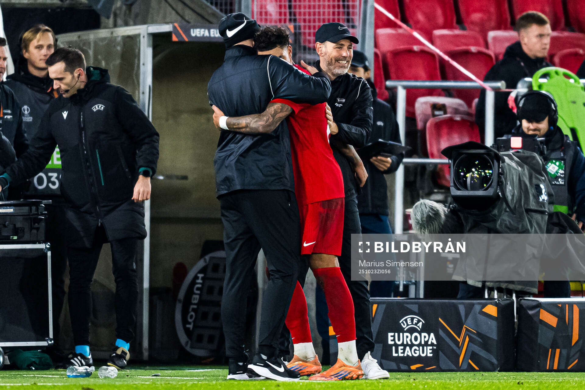 Noah Jean Holm of Brann and head coach Freyr Alexandersson