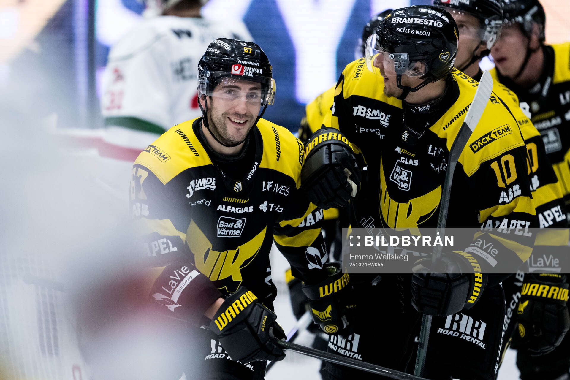 Västerås Konstantin Komarek jublar