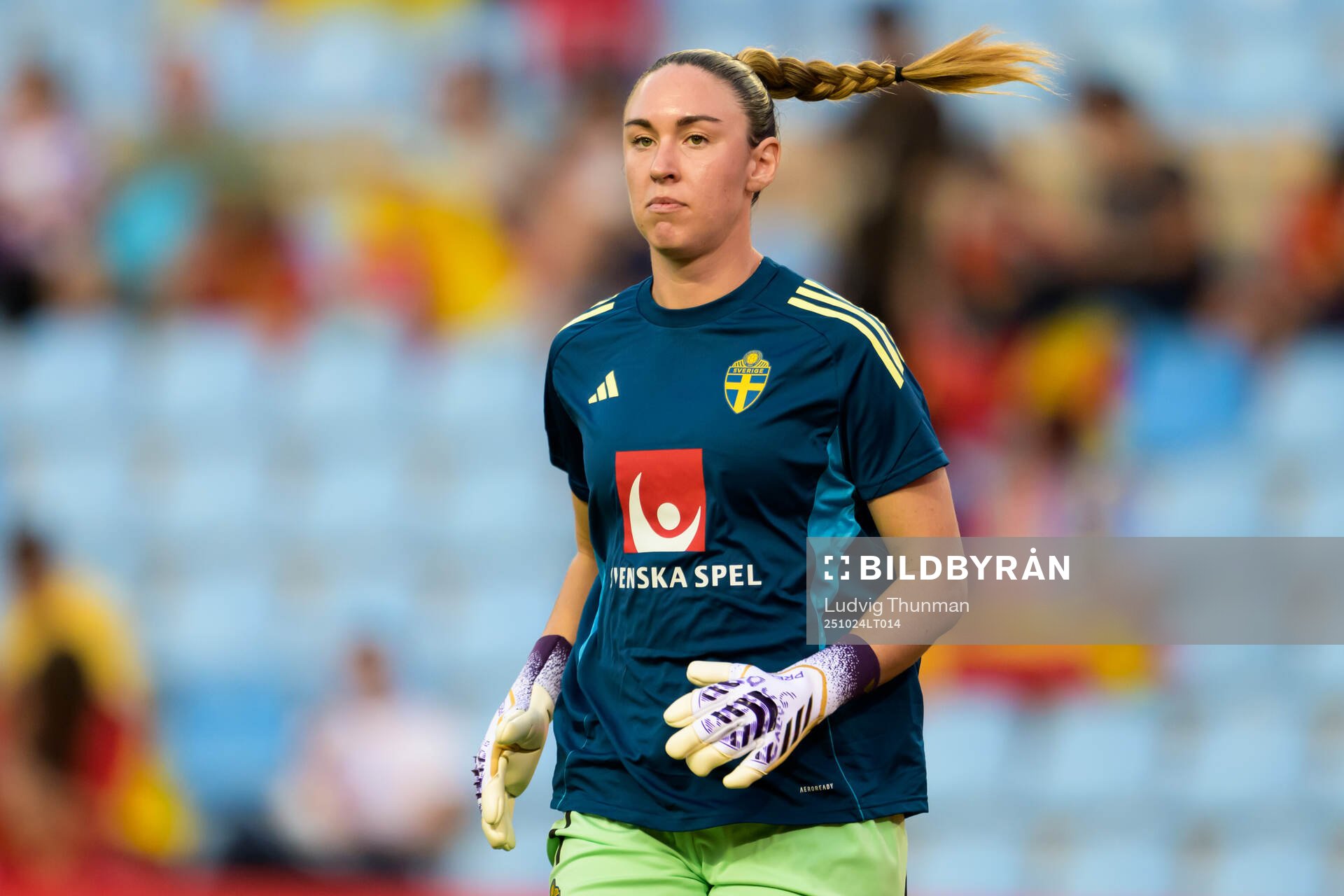 Goalkeeper Moa Öhman of Sweden