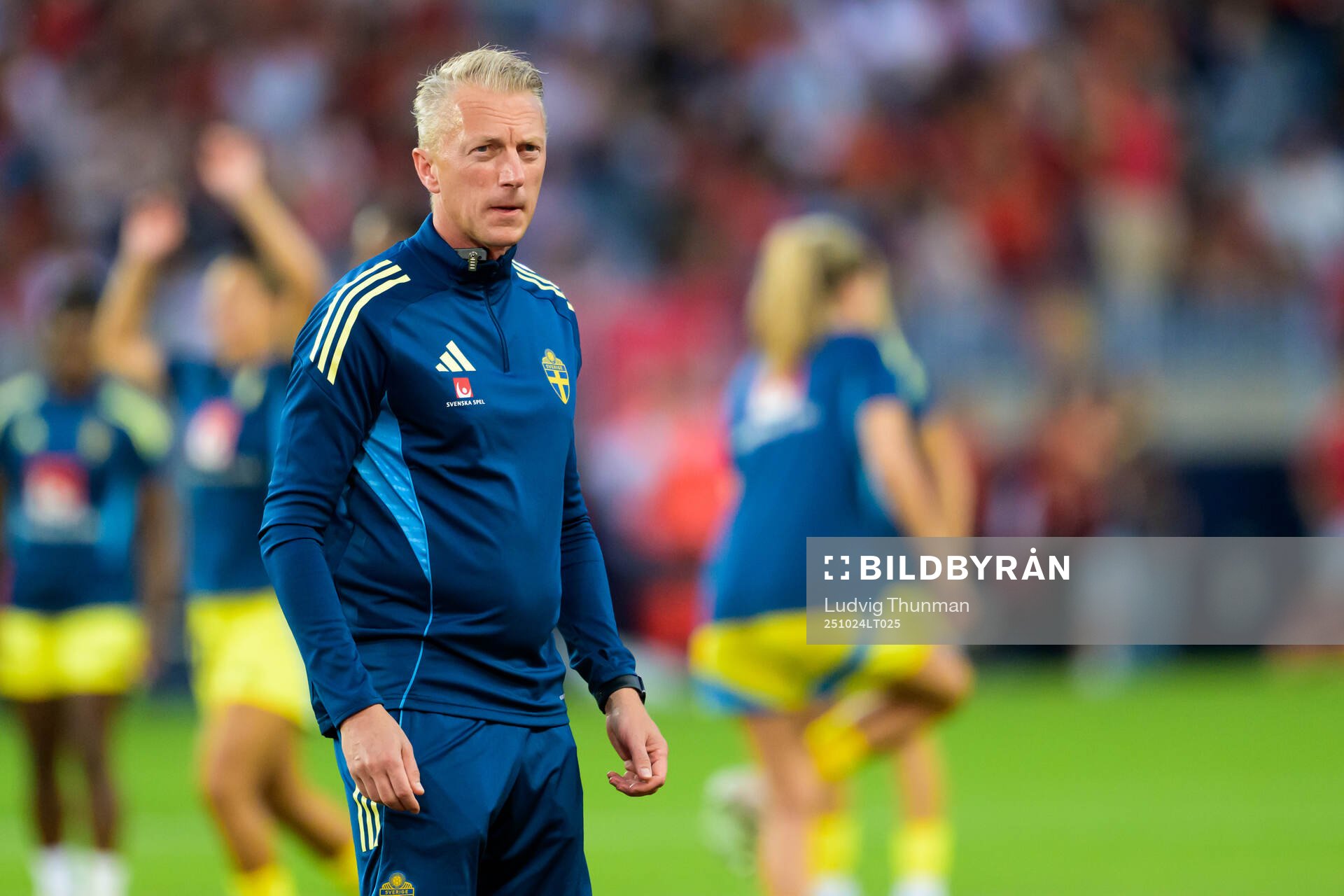 Assistant coach Niklas Egnell of Sweden
