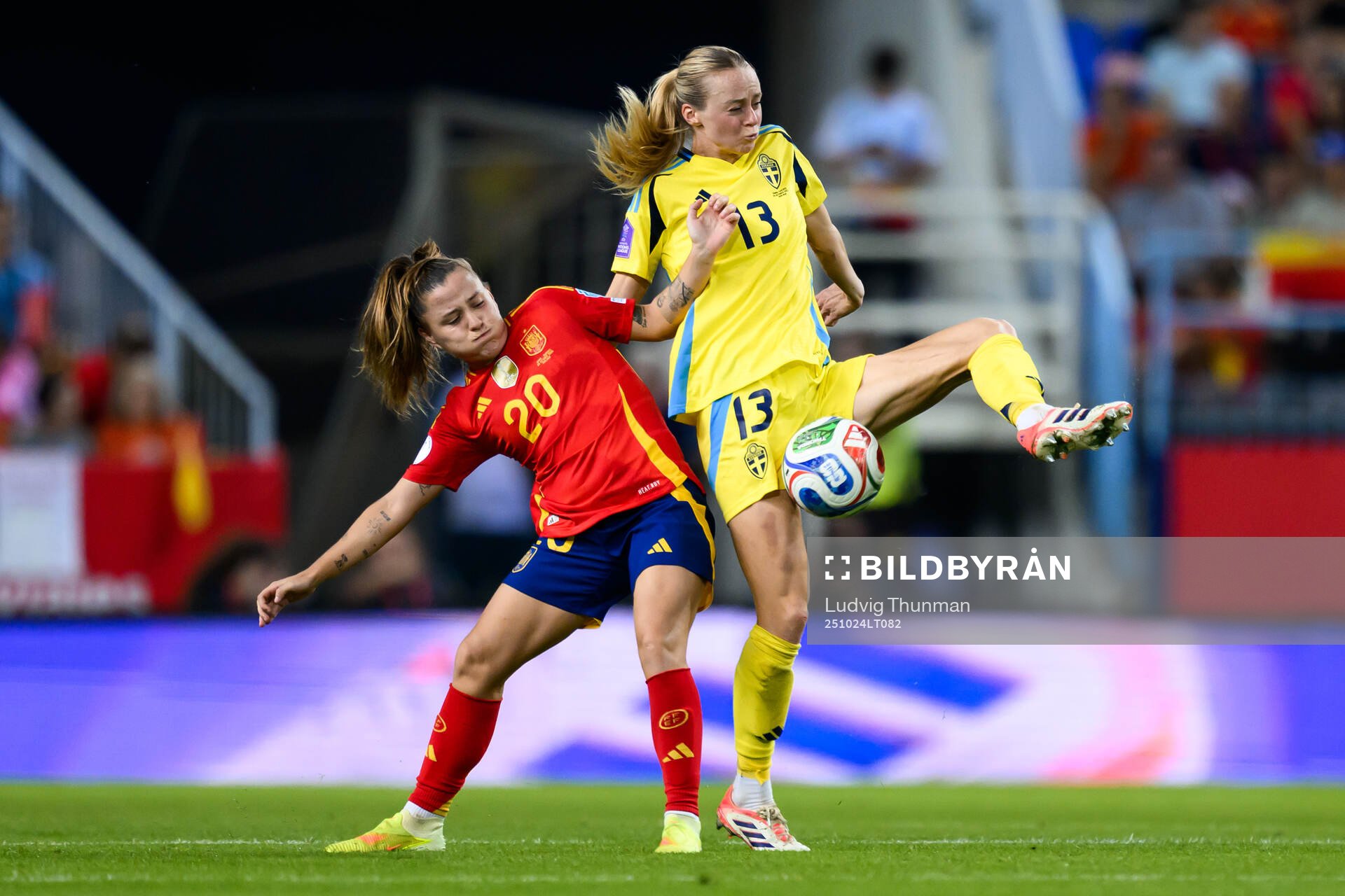 Claudia Pina of Spain and Amanda Ilestedt of Sweden