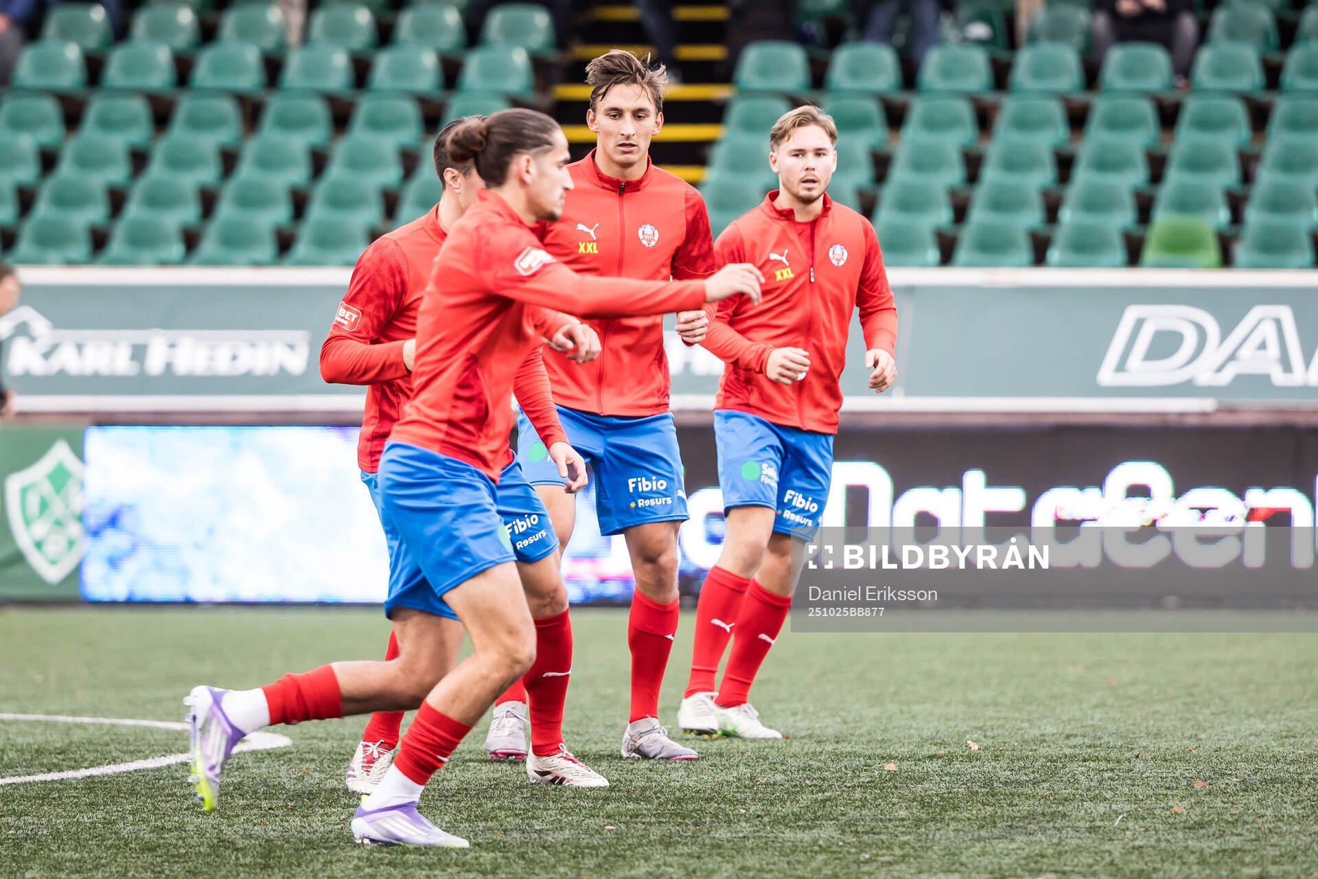 Helsingborgs spelare värmer upp