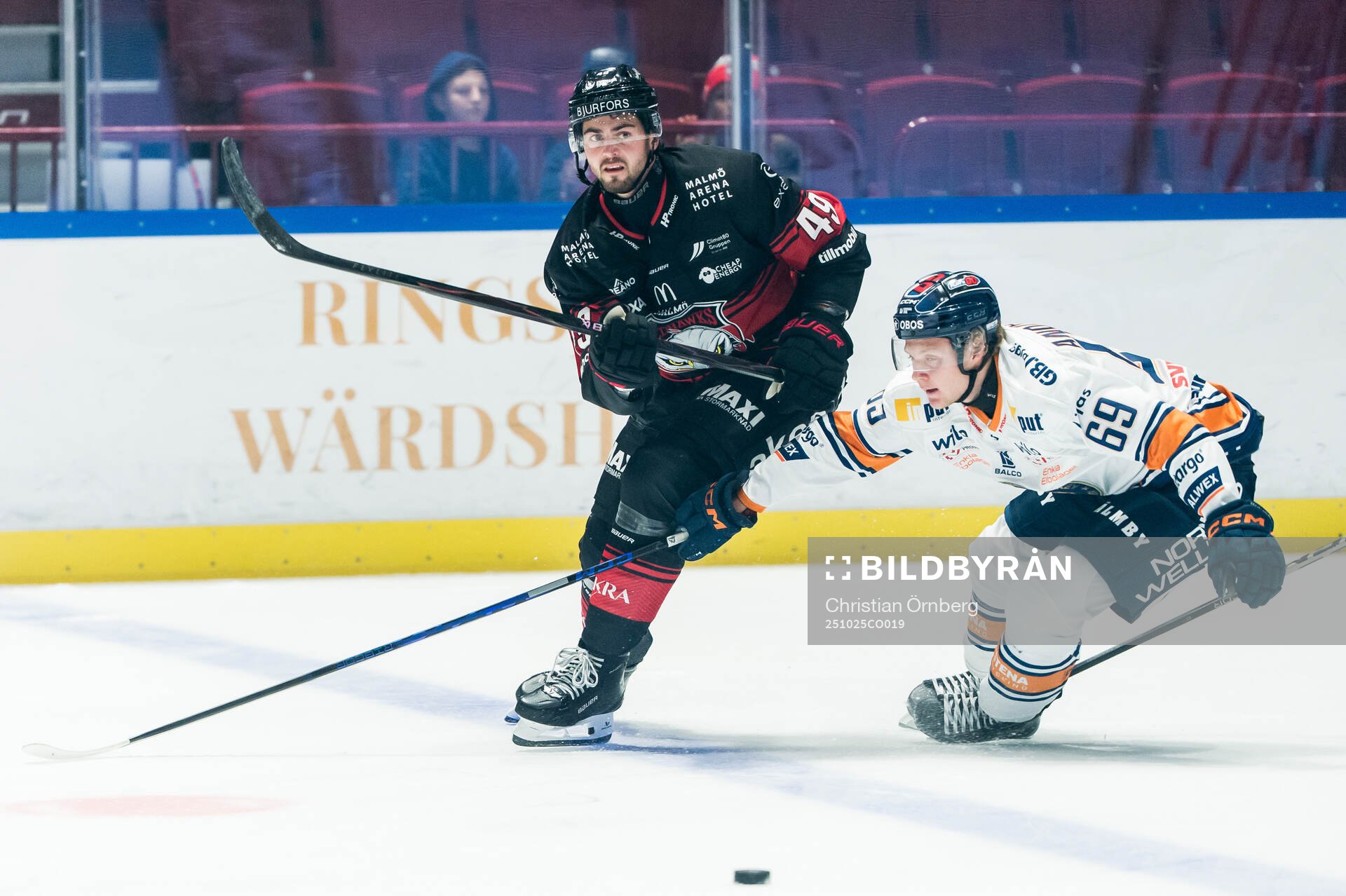 Malmö Redhawks Seth Barton och Växjös Morgan Anderberg
