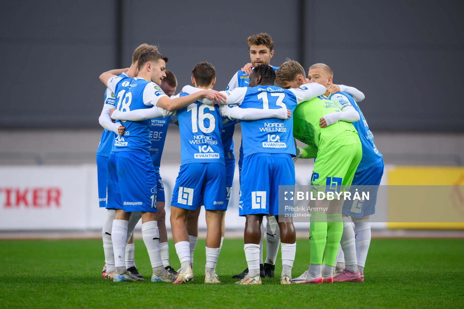 Oddevolds spelare samlas