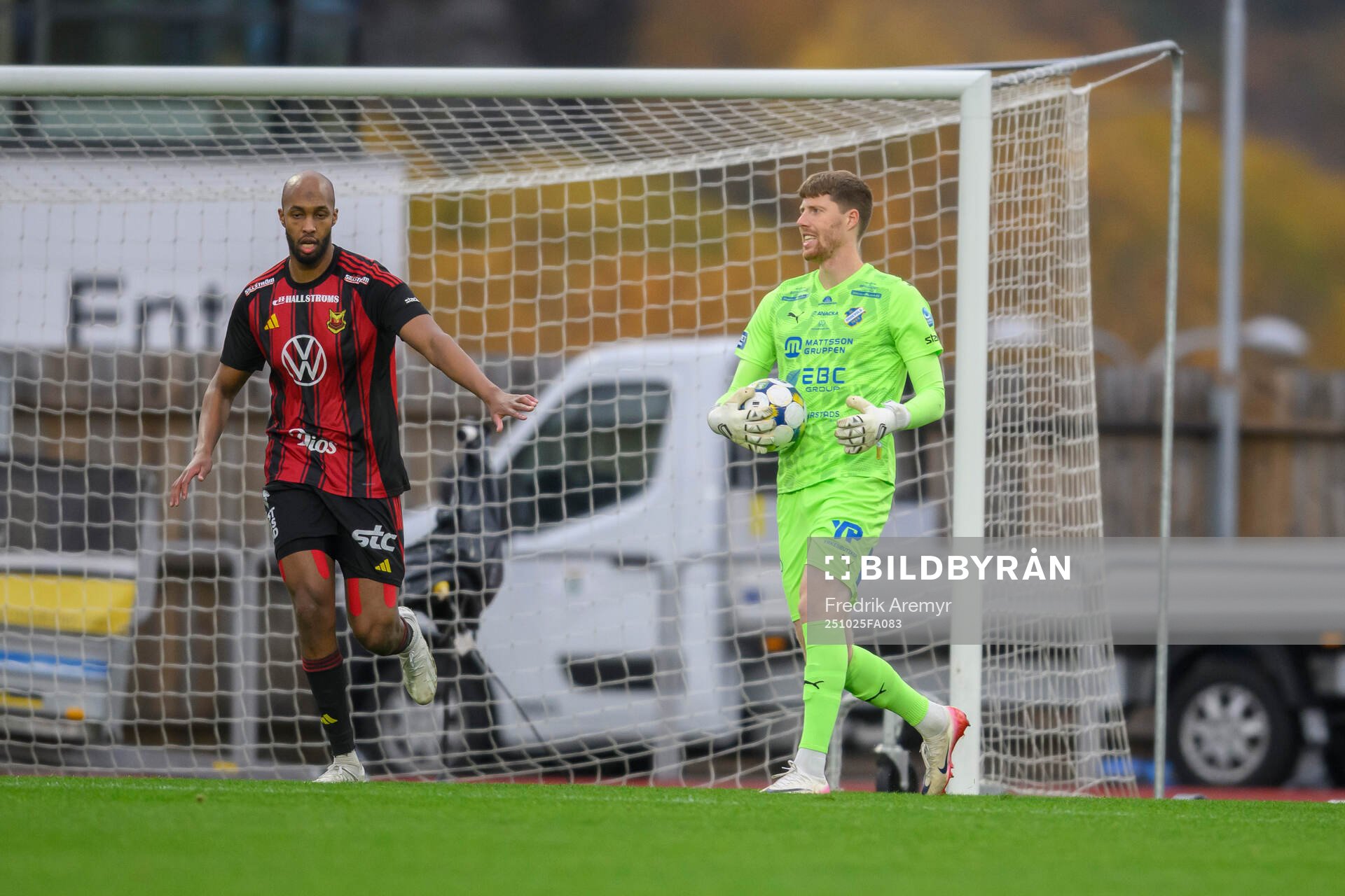 Östersunds Jabir Abdihakim Ali och Oddevolds målvakt