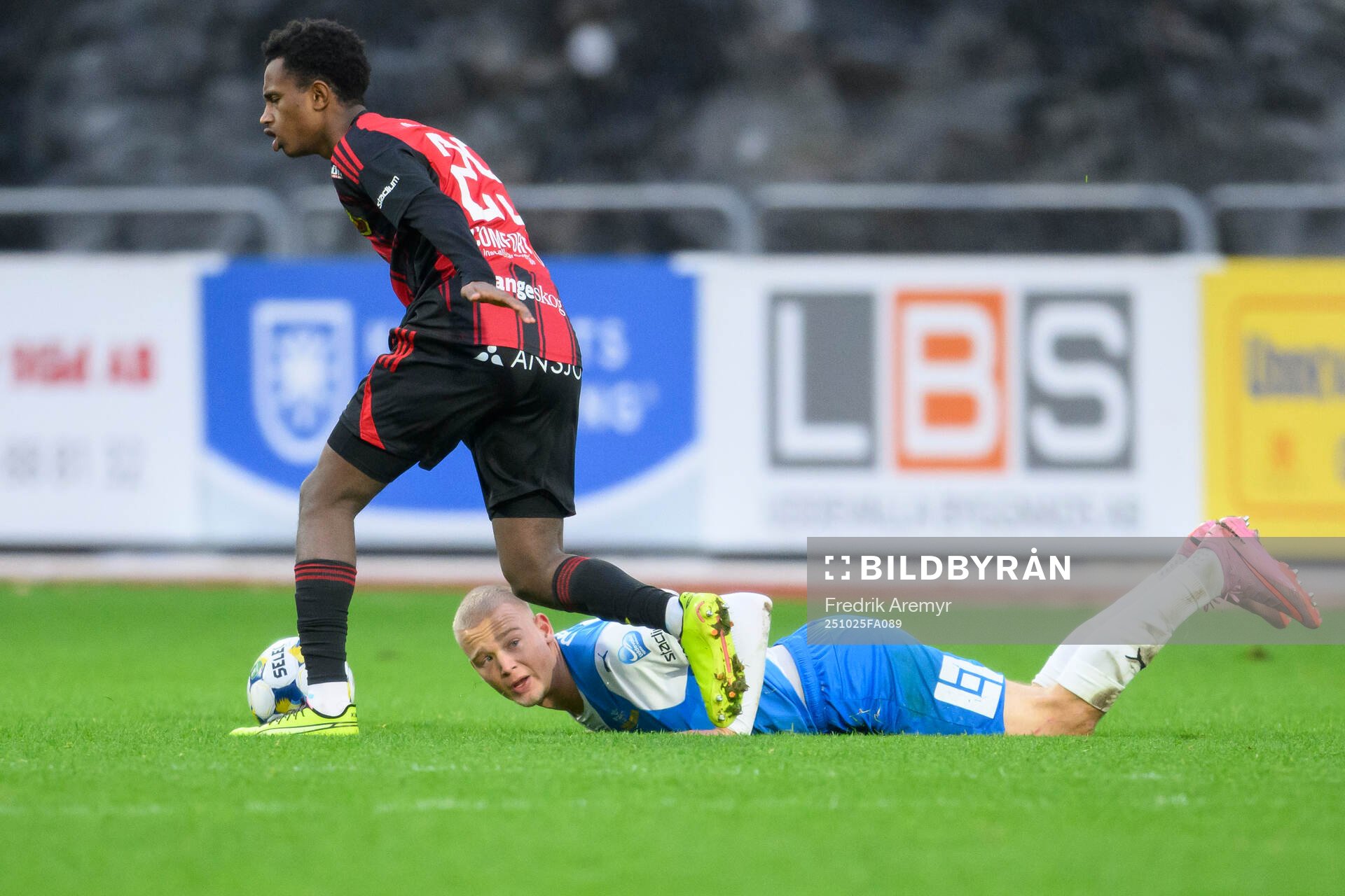 Östersunds Ahmed Bonnah och Oddevolds Olle Kjellman Olblad